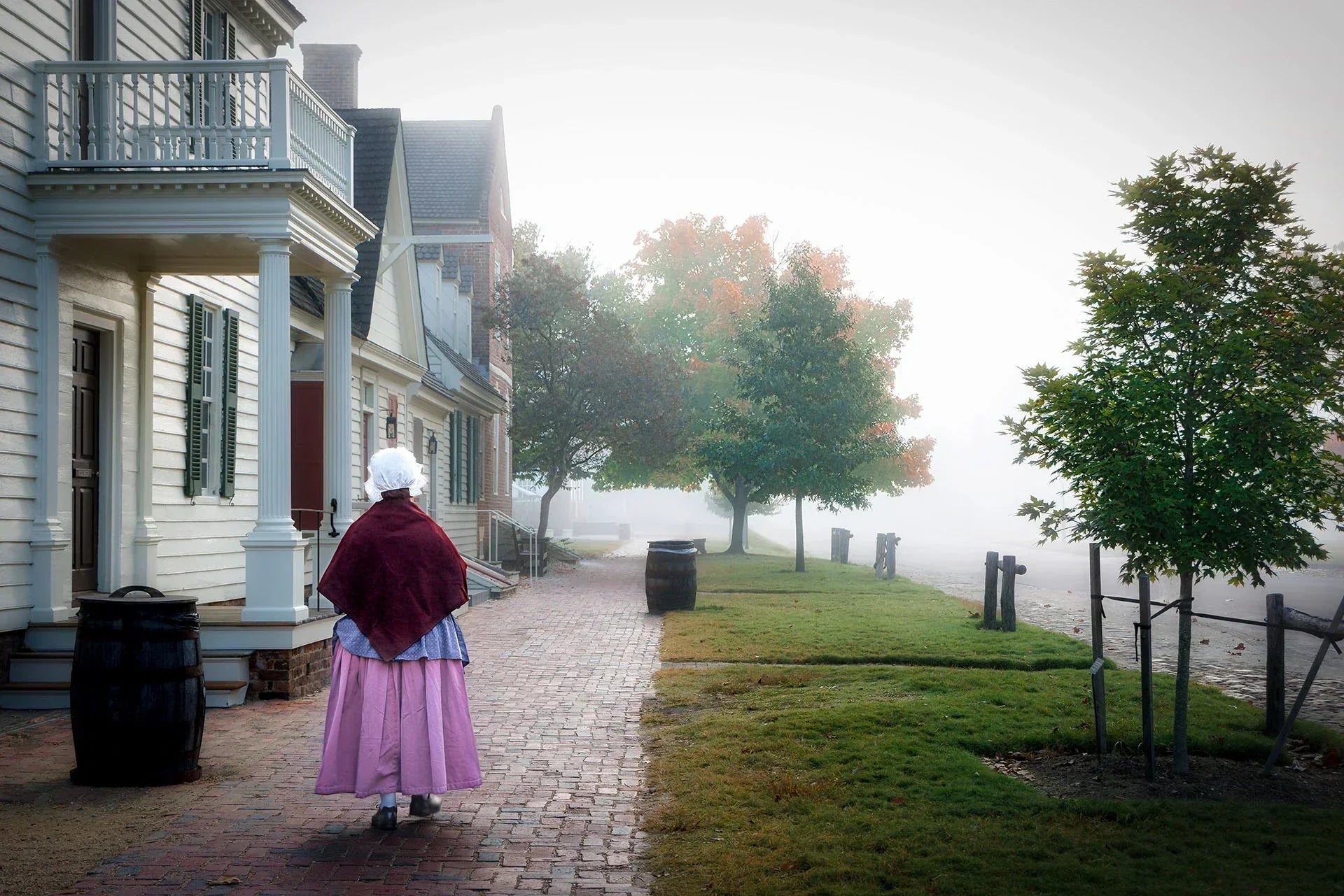 Captivating Independence Day Reenactment Woman Costumes