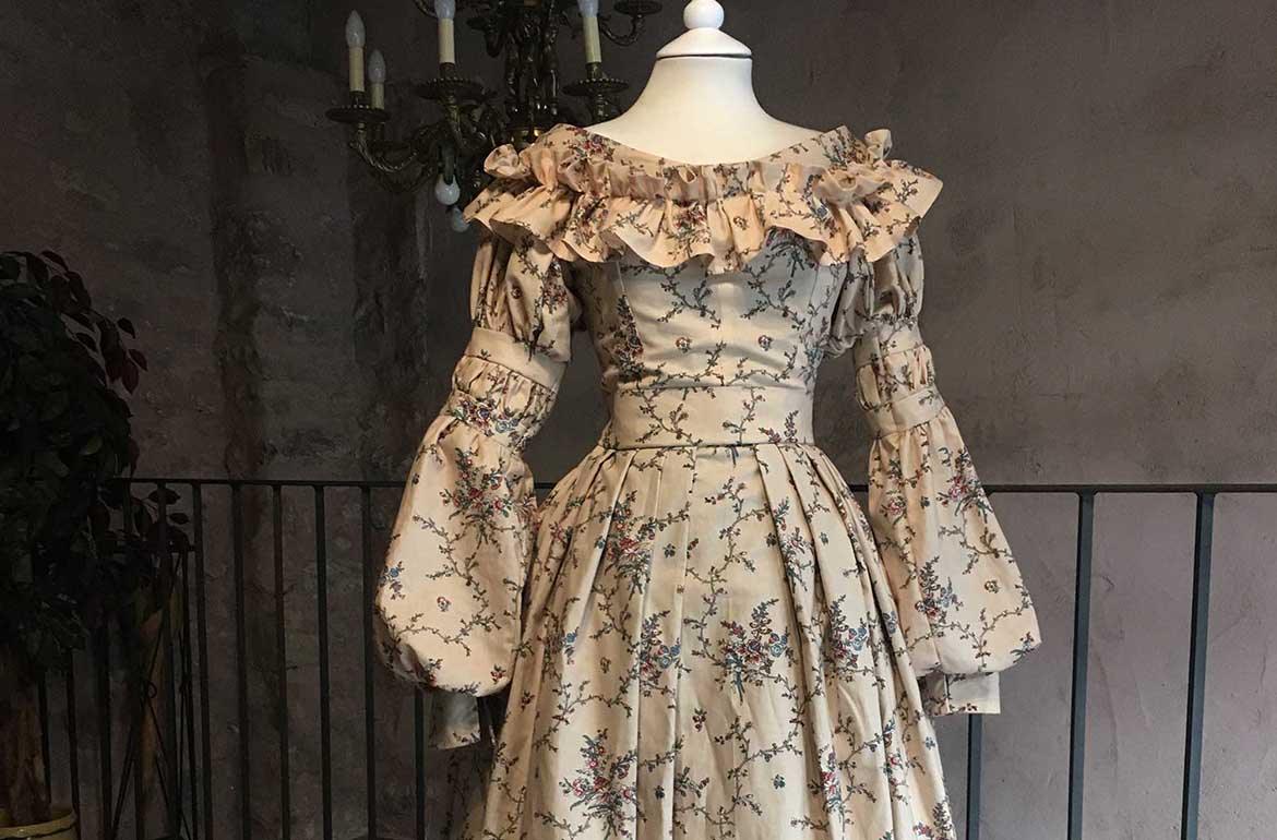Stepping Out of the Comfort Zone: Recreating a Stunning 1830s Romantic Dress - Atelier Serraspina
