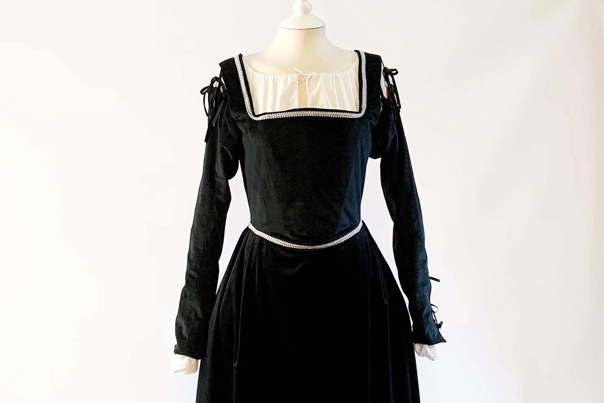 ANN, Renaissance Dresses - Atelier Serraspina