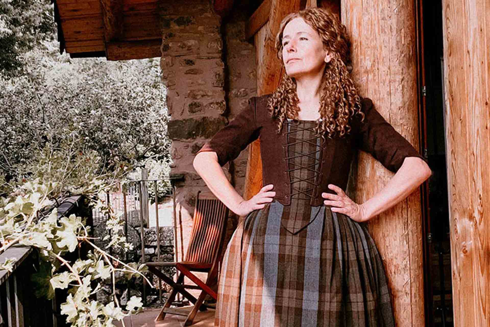 Outlander Costumes in Linen & Tartan - Atelier Serraspina