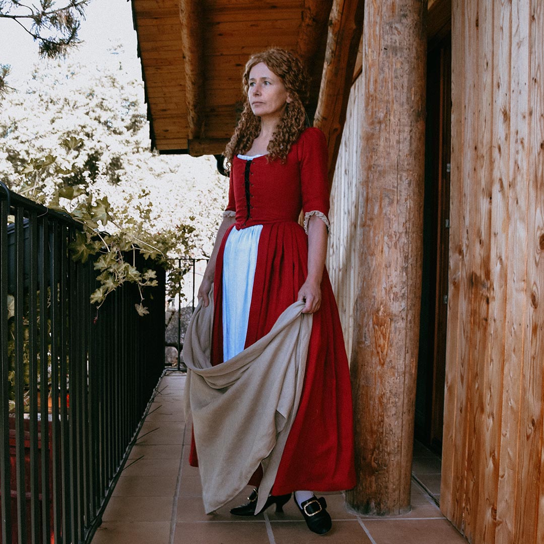 18th-Century Open Robe in cherry red Linen - Atelier Serraspina