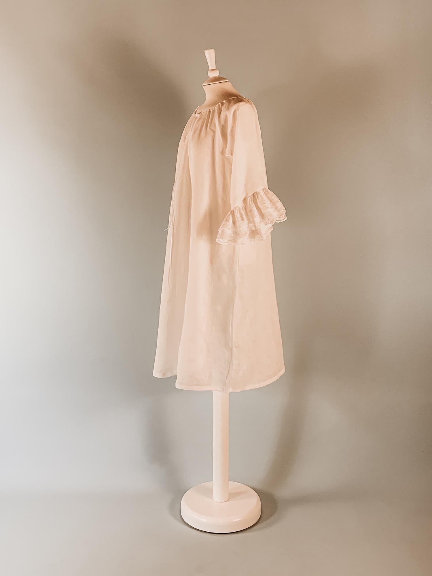18th Century Chemise, White Linen Gauze, Ruffled Linen Shift - Atelier Serraspina