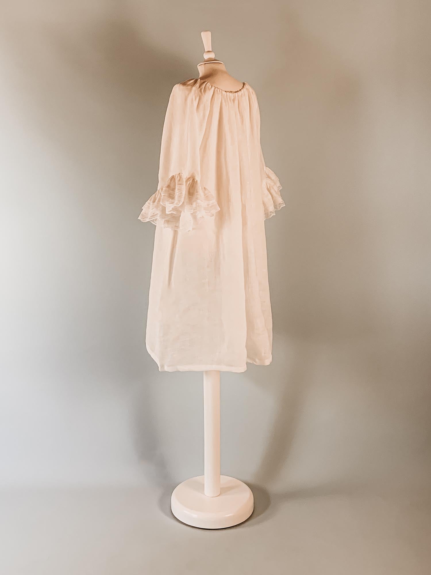 18th Century Chemise, White Linen Gauze, Ruffled Linen Shift - Atelier Serraspina