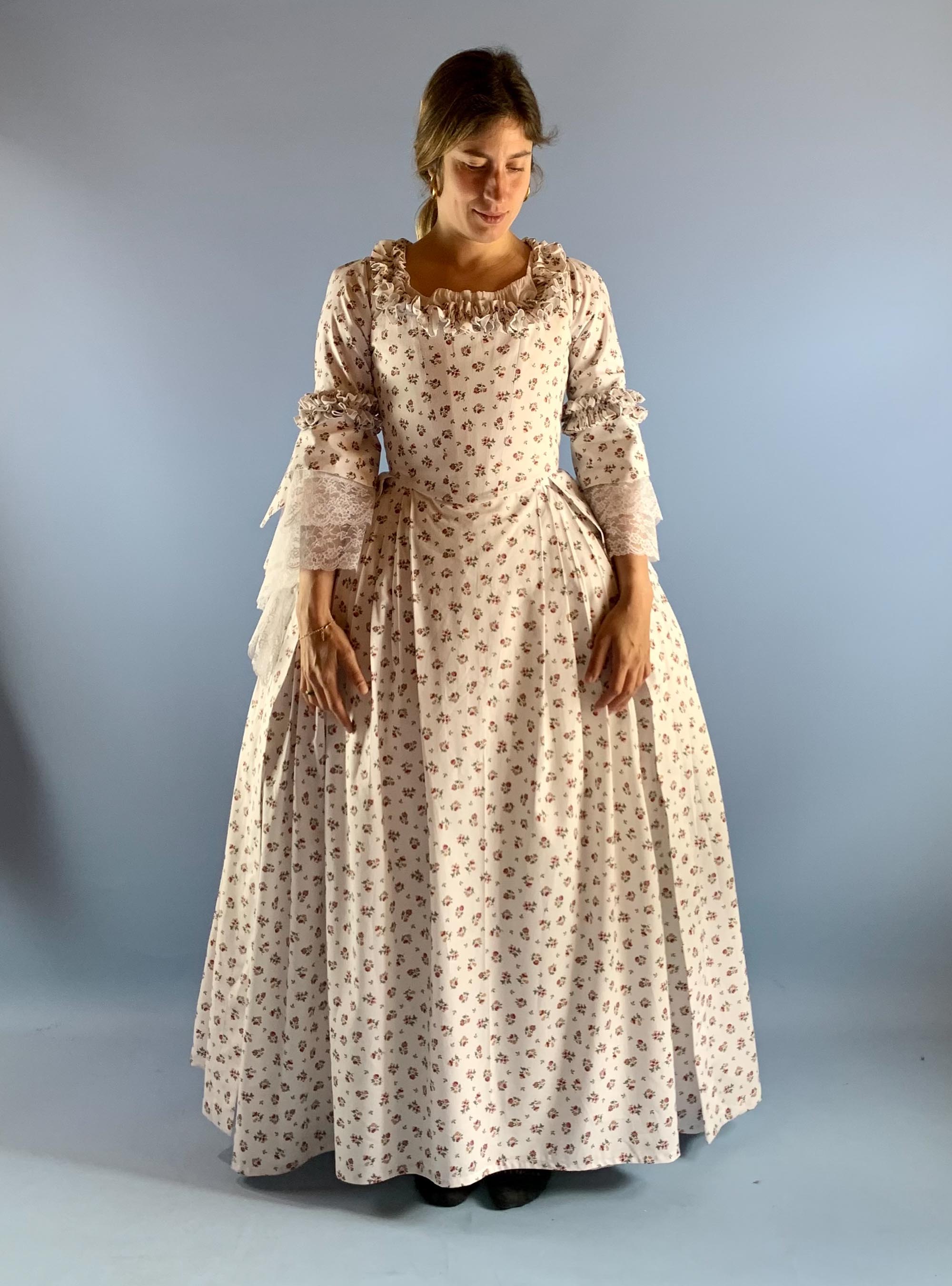 18th-Century Dress in White Floral Cotton (back lacing) - Atelier Serraspina Handcrafted Historical Costumes