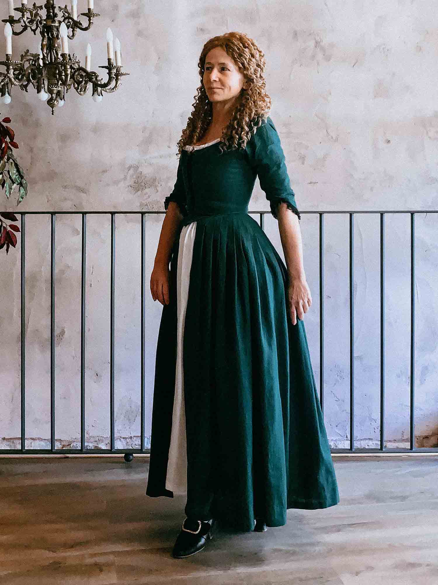 18th Century Overdress in Dark Green Linen in Dark Green Linen - Atelier Serraspina
