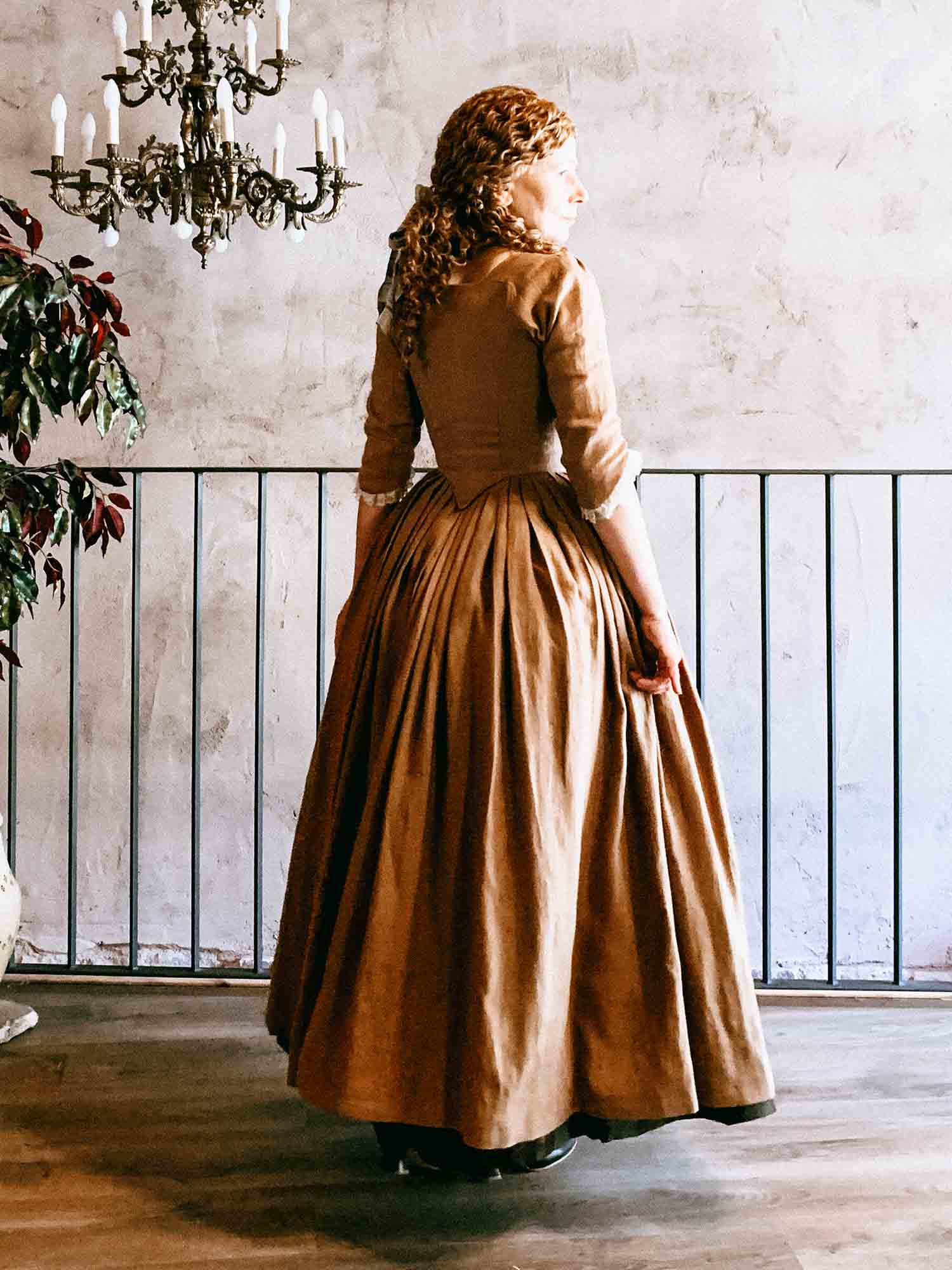 18th Century Overdress in Toffee Linen - Atelier Serraspina - Handcrafted Historical Costumes