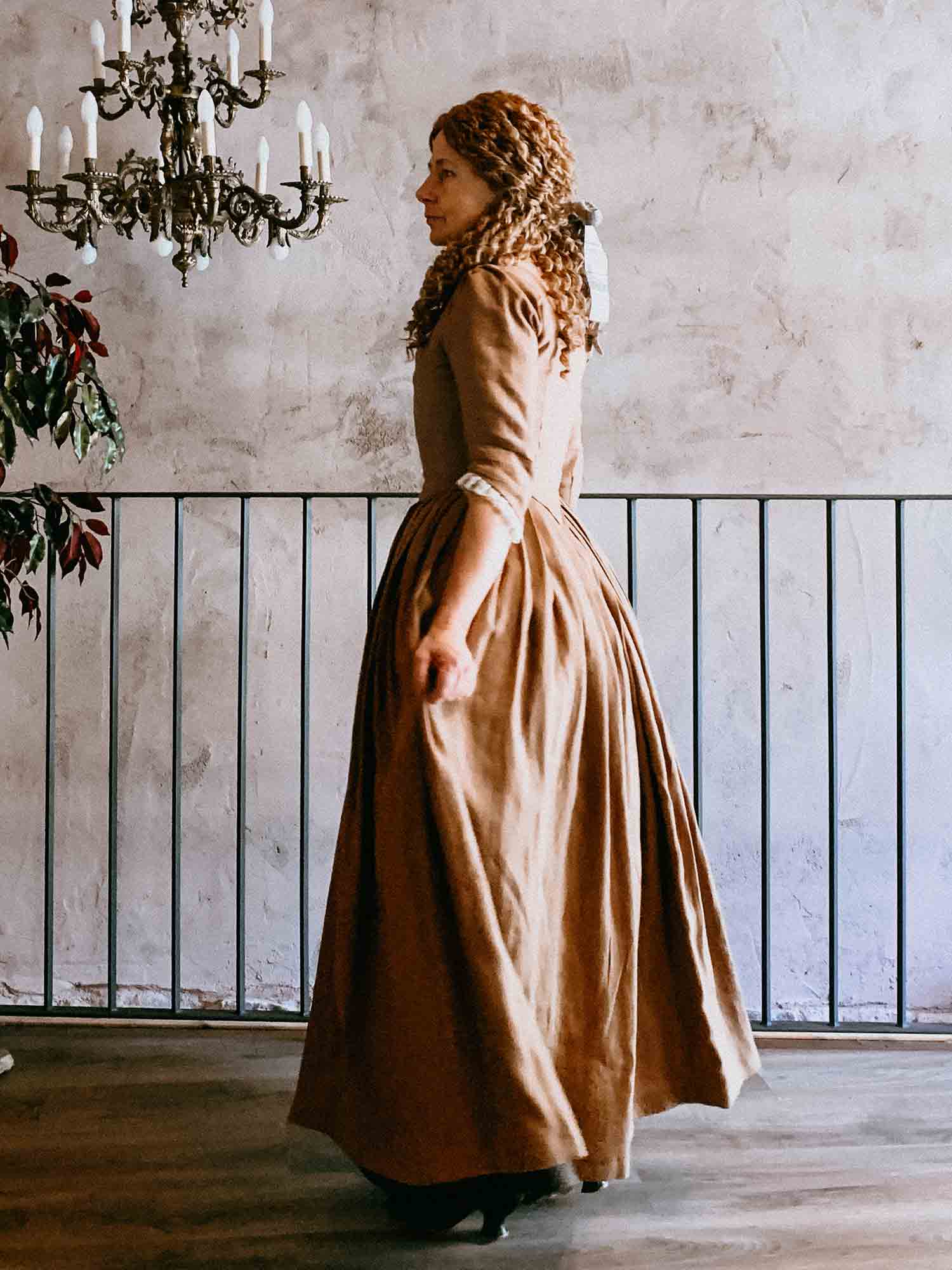 18th Century Overdress in Toffee Linen - Atelier Serraspina - Handcrafted Historical Costumes
