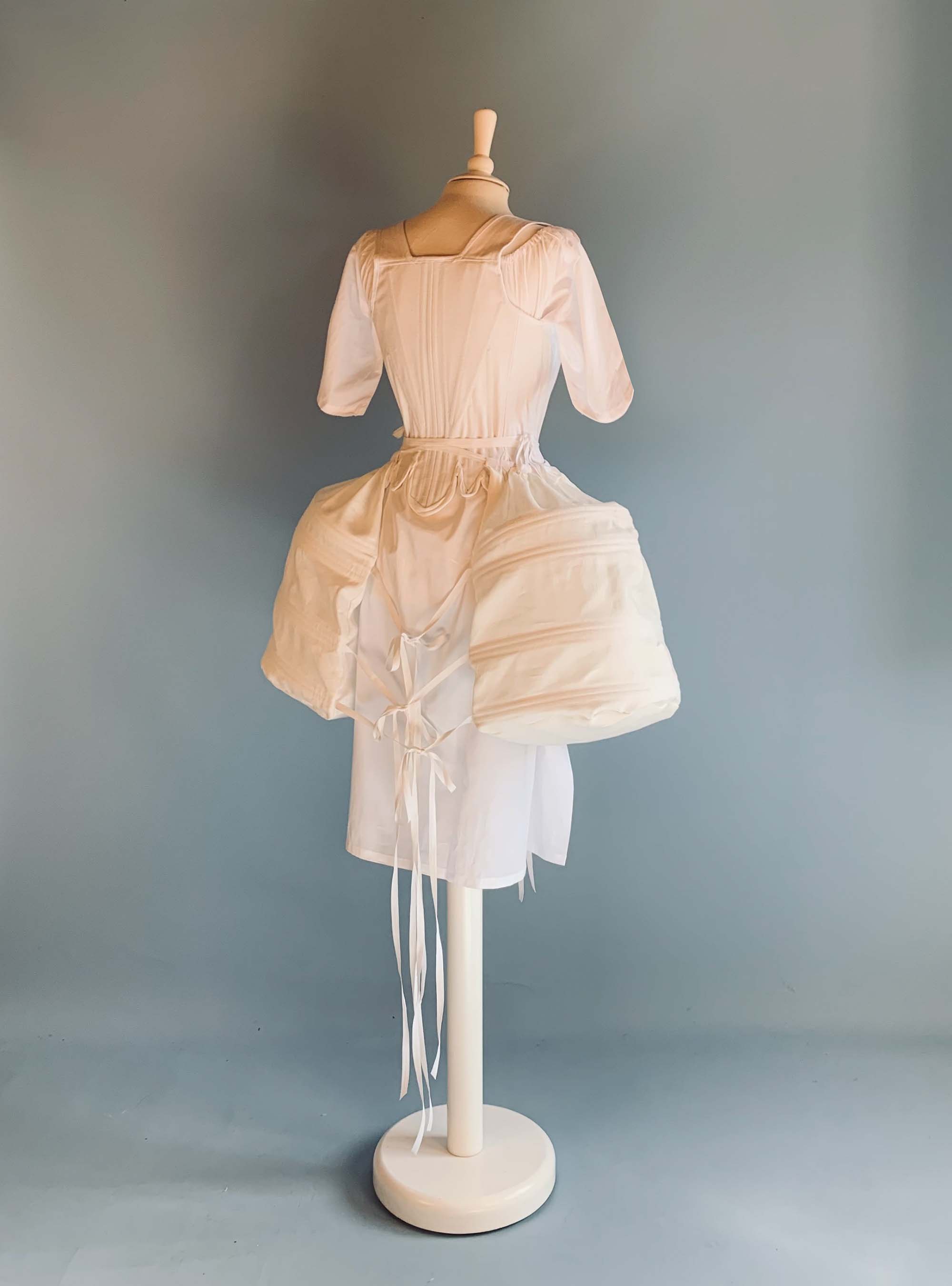 18th Century Panniers in White Linen - Atelier Serraspina Handcrafted Historical Costumes