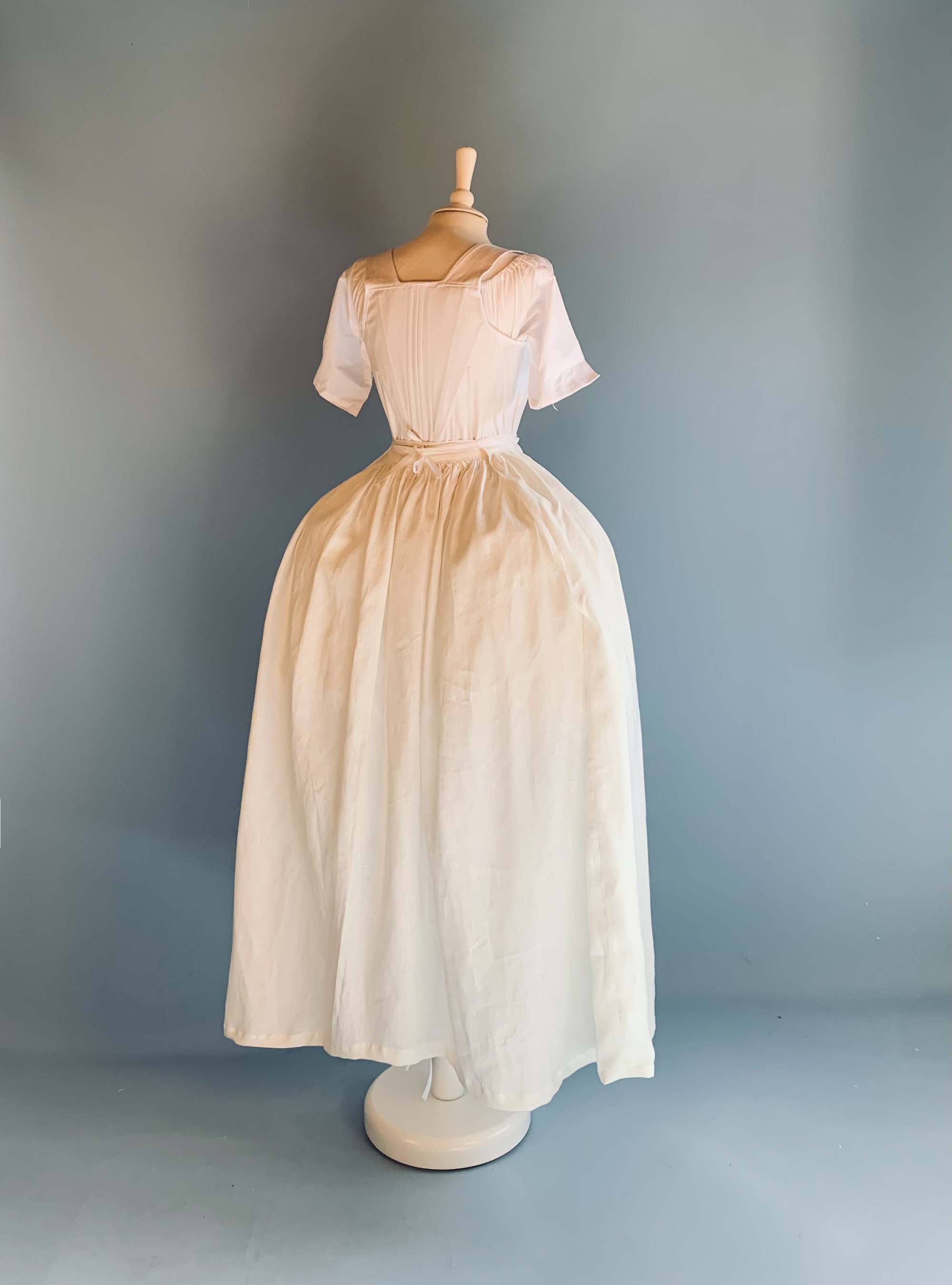 18th-Century Skirt in White Linen - Atelier Serraspina Handcrafted Historical Costumes