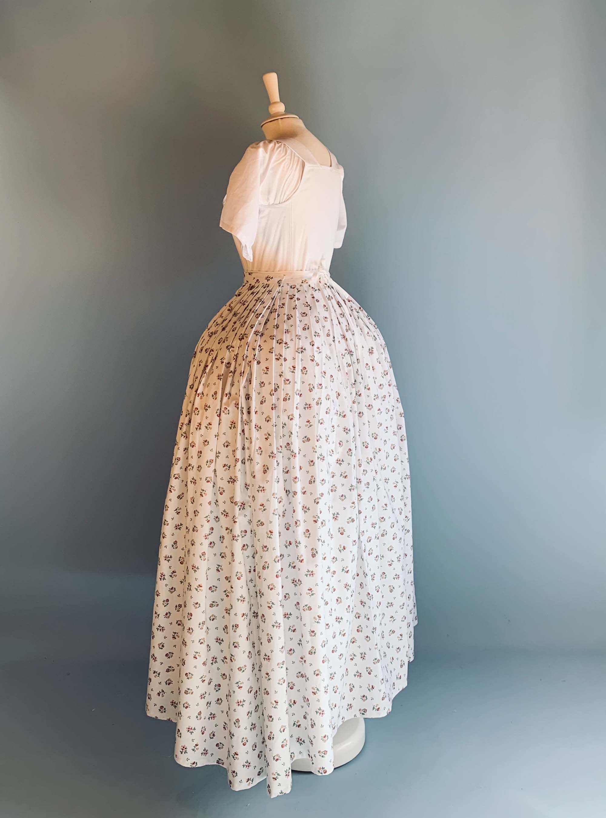 18th-Century Skirt in White Floral Cotton - Atelier Serraspina Handcrafted Historical Costumes