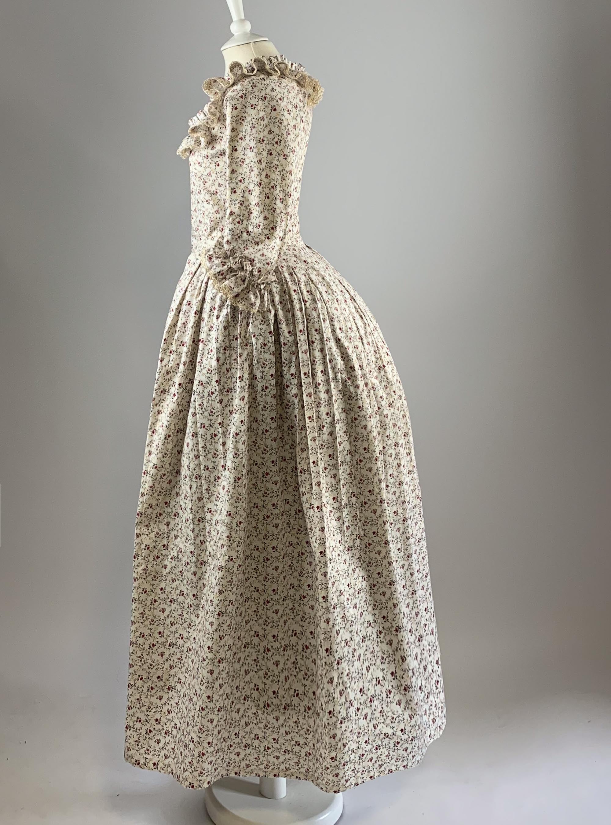 18th-Century Dress in White Floral Cotton (front lacing) - Atelier Serraspina Handcrafted Historical Costumes