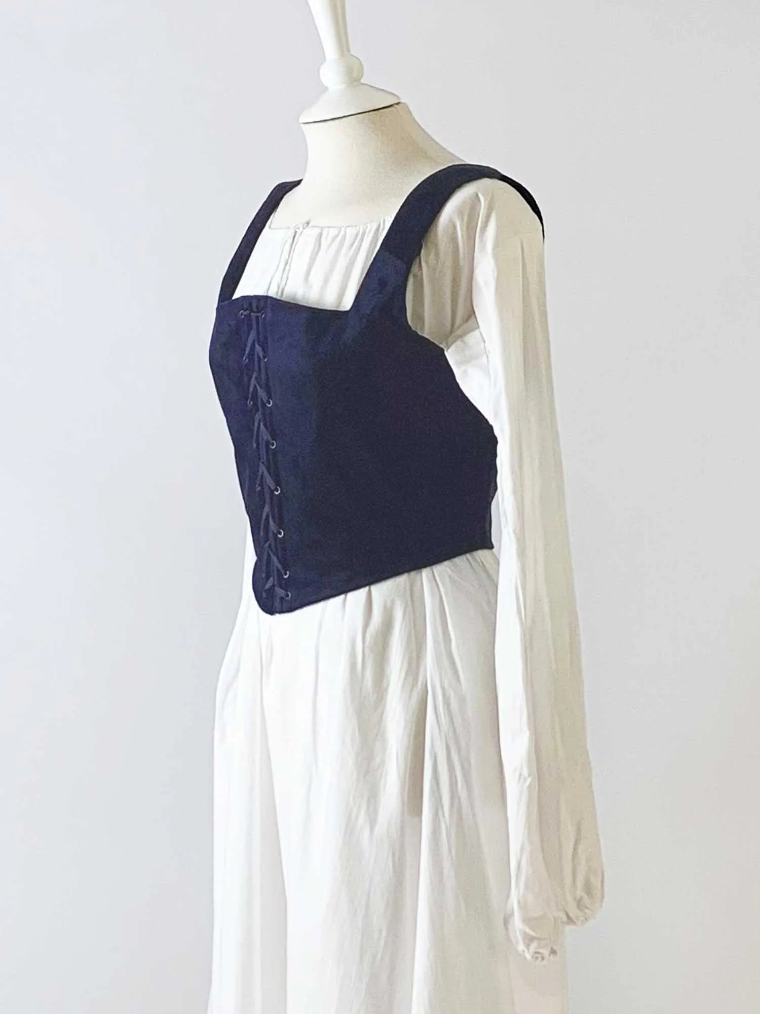 ANN, Renaissance Corset in Navy Blue Velvet or Linen - Atelier Serraspina
