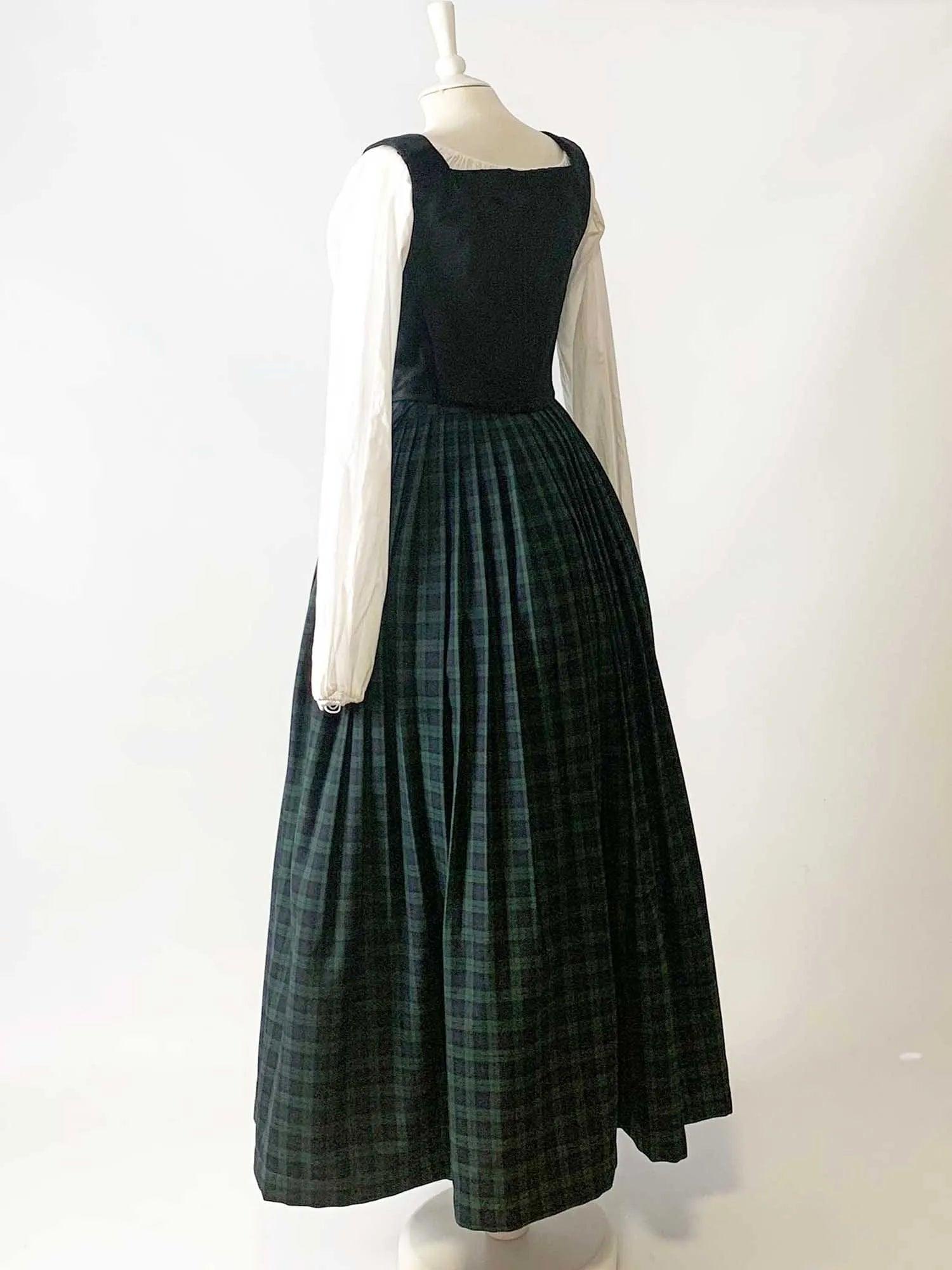 ANN, Renaissance Costume in Black Velvet & Black Watch Tartan Skirt - Atelier Serraspina