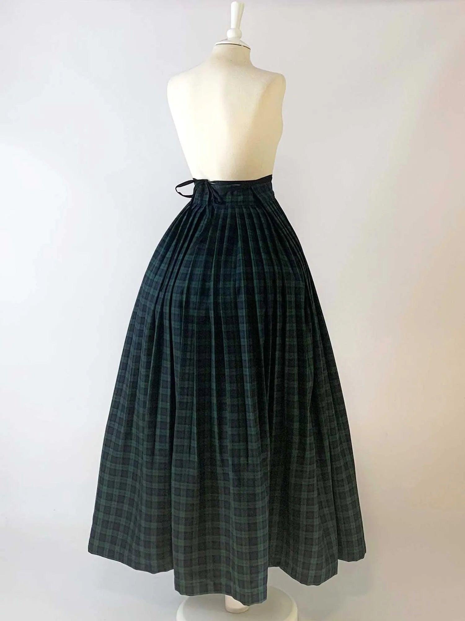 Plaid Skirt in Blackwatch Tartan (small pattern) - Atelier Serraspina