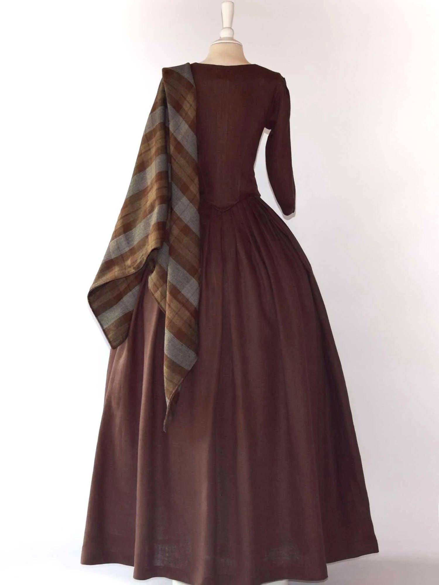 Historical Costume in Chocolate Linen &amp; Outlander Tartan Shawl - Atelier Serraspina