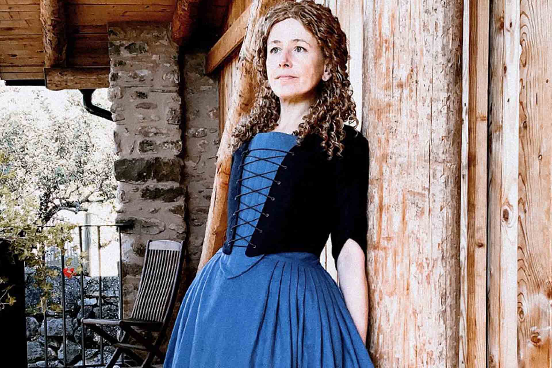 Dorine, Outlander Costume in Night Blue and Steel Blue Linen - Atelier Serraspina