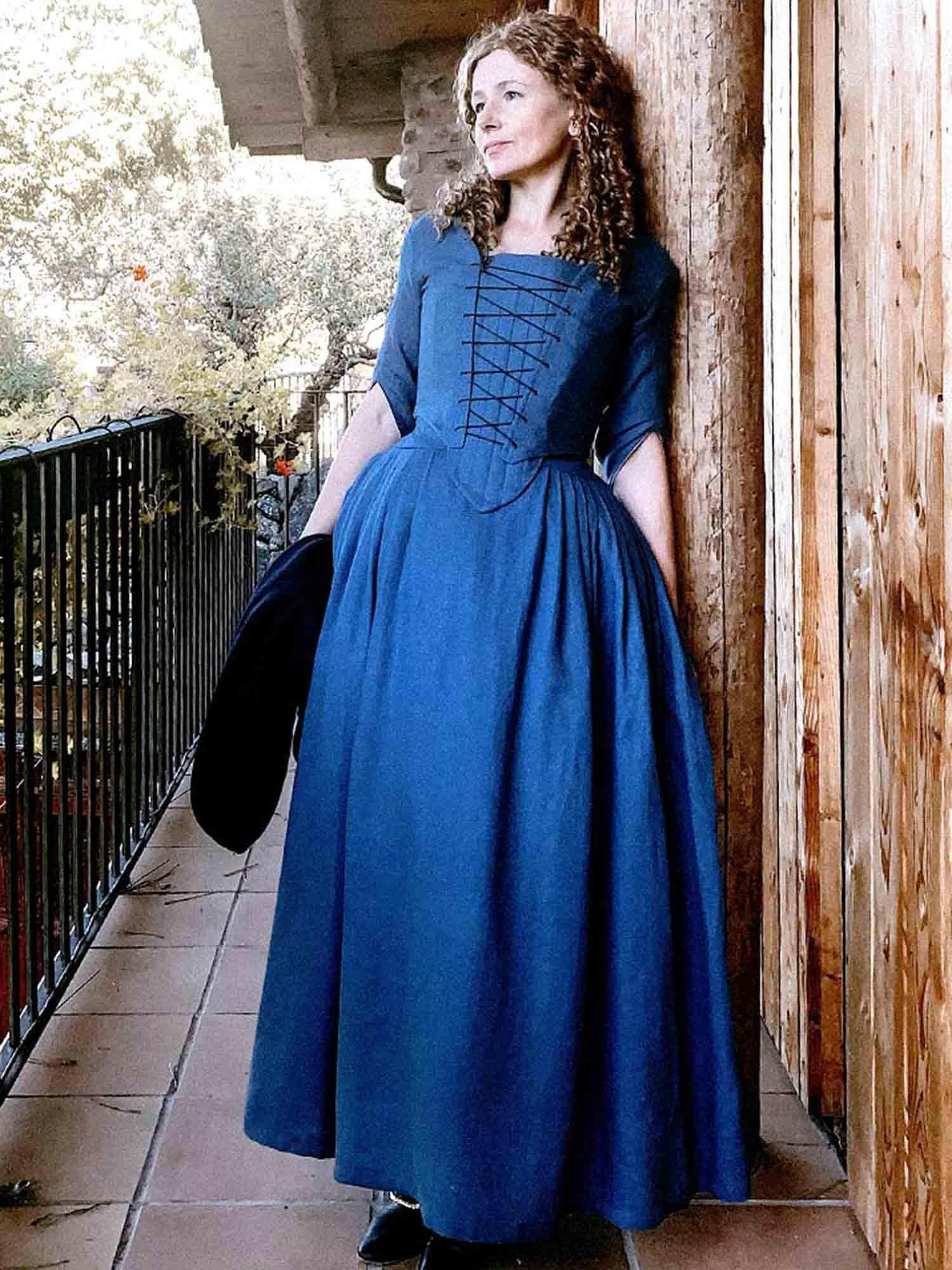 Historical Costume in Steel Blue Linen - Atelier Serraspina