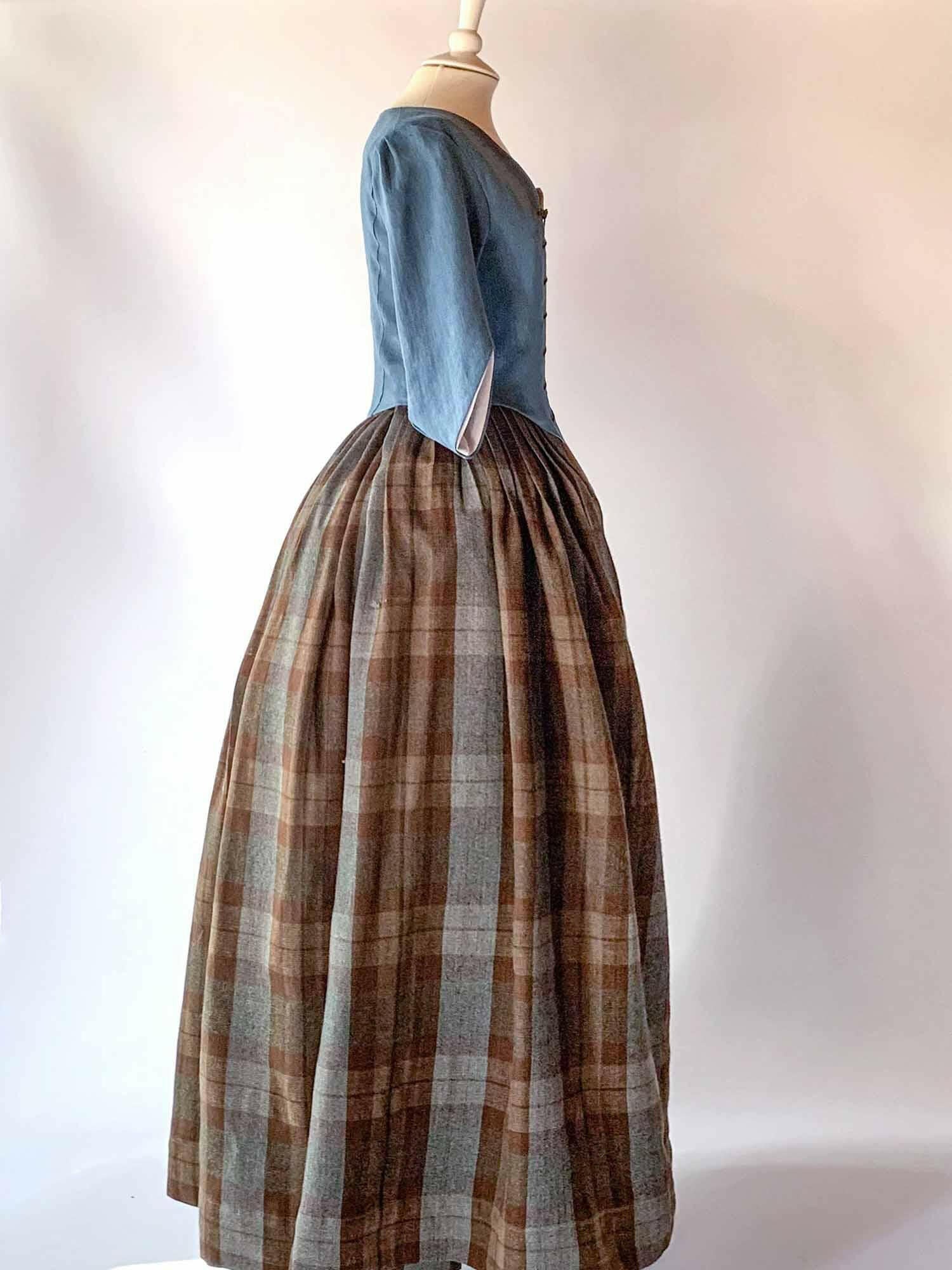 Outlander Costume in Steel Blue Linen and Outlander Tartan Skirt - Atelier Serraspina