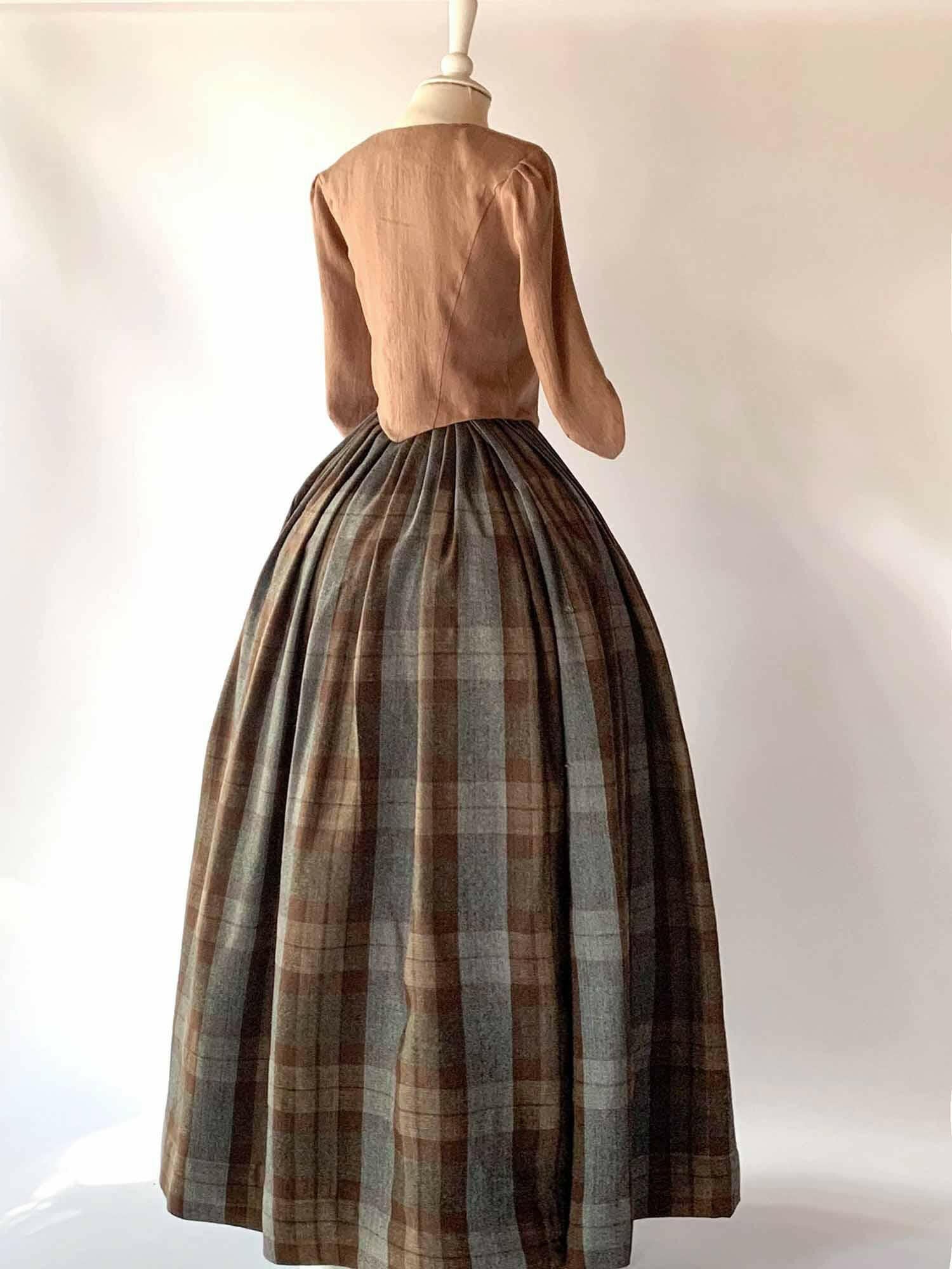 Outlander Costume Toffee Linen and Outlander Tartan Skirt - Atelier Serraspina