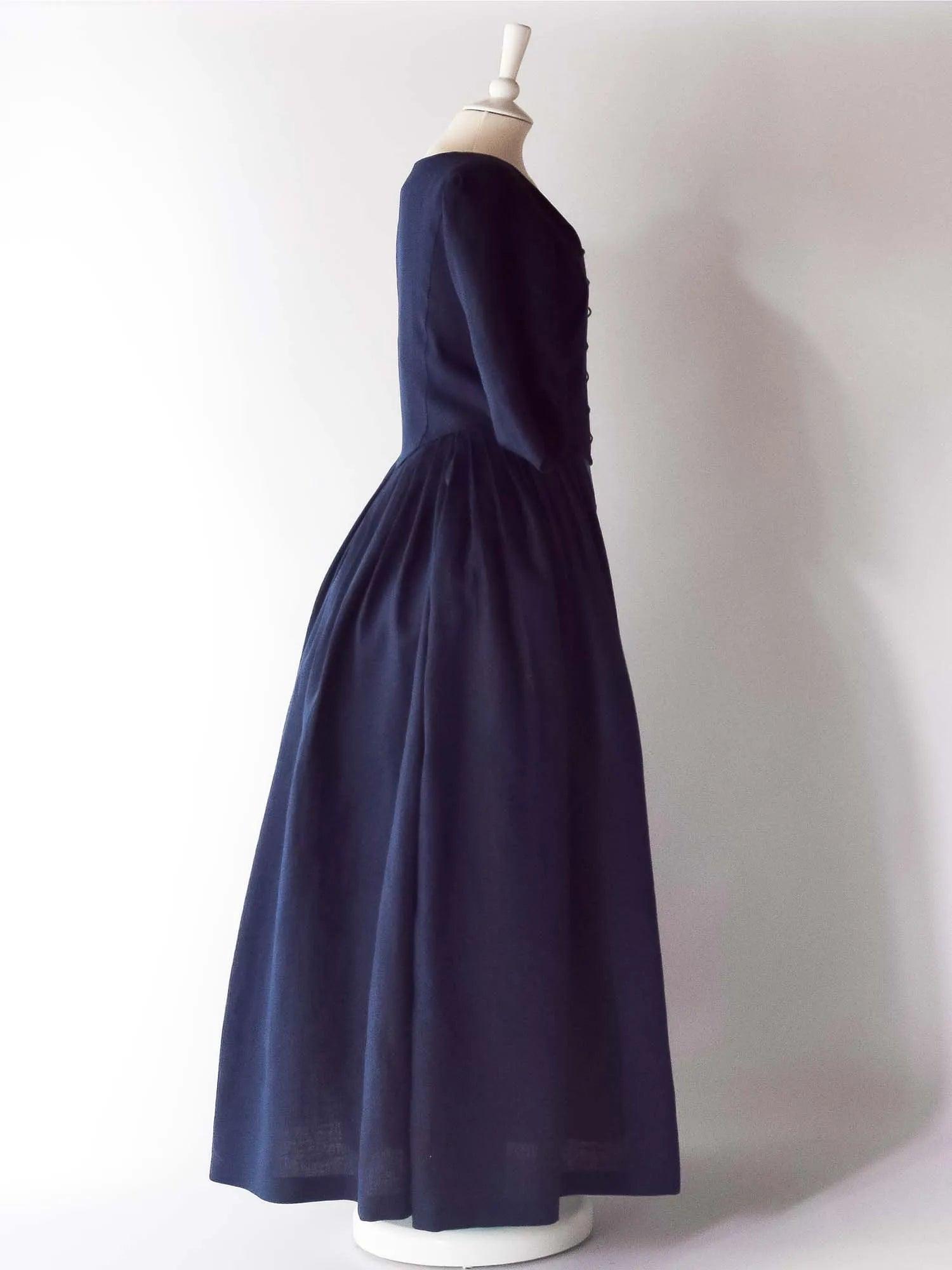 Historical Costume in Night Blue Linen - Atelier Serraspina