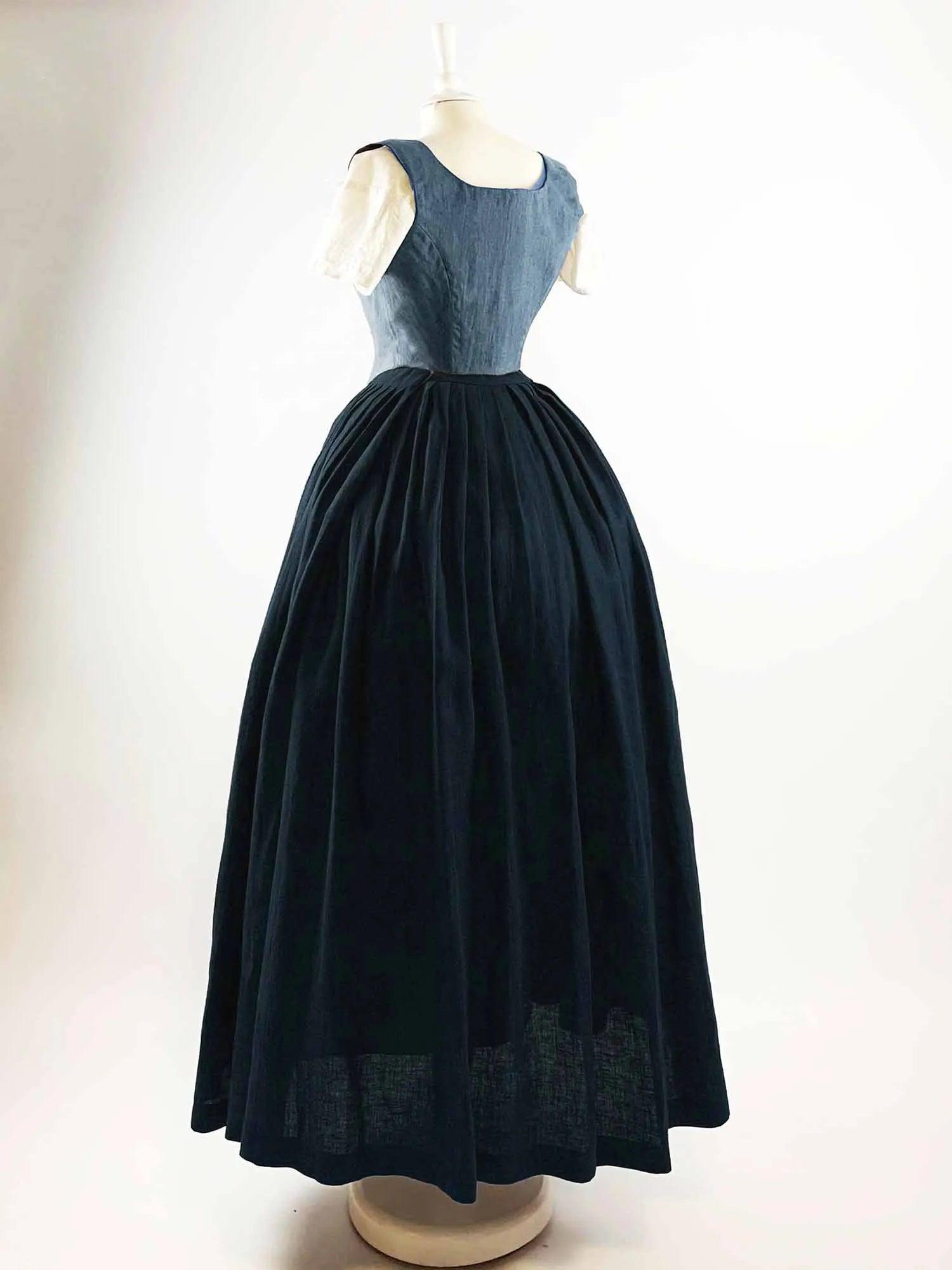 Peasant Costume in Steel Blue &amp; Navy Blue Linen - Atelier Serraspina