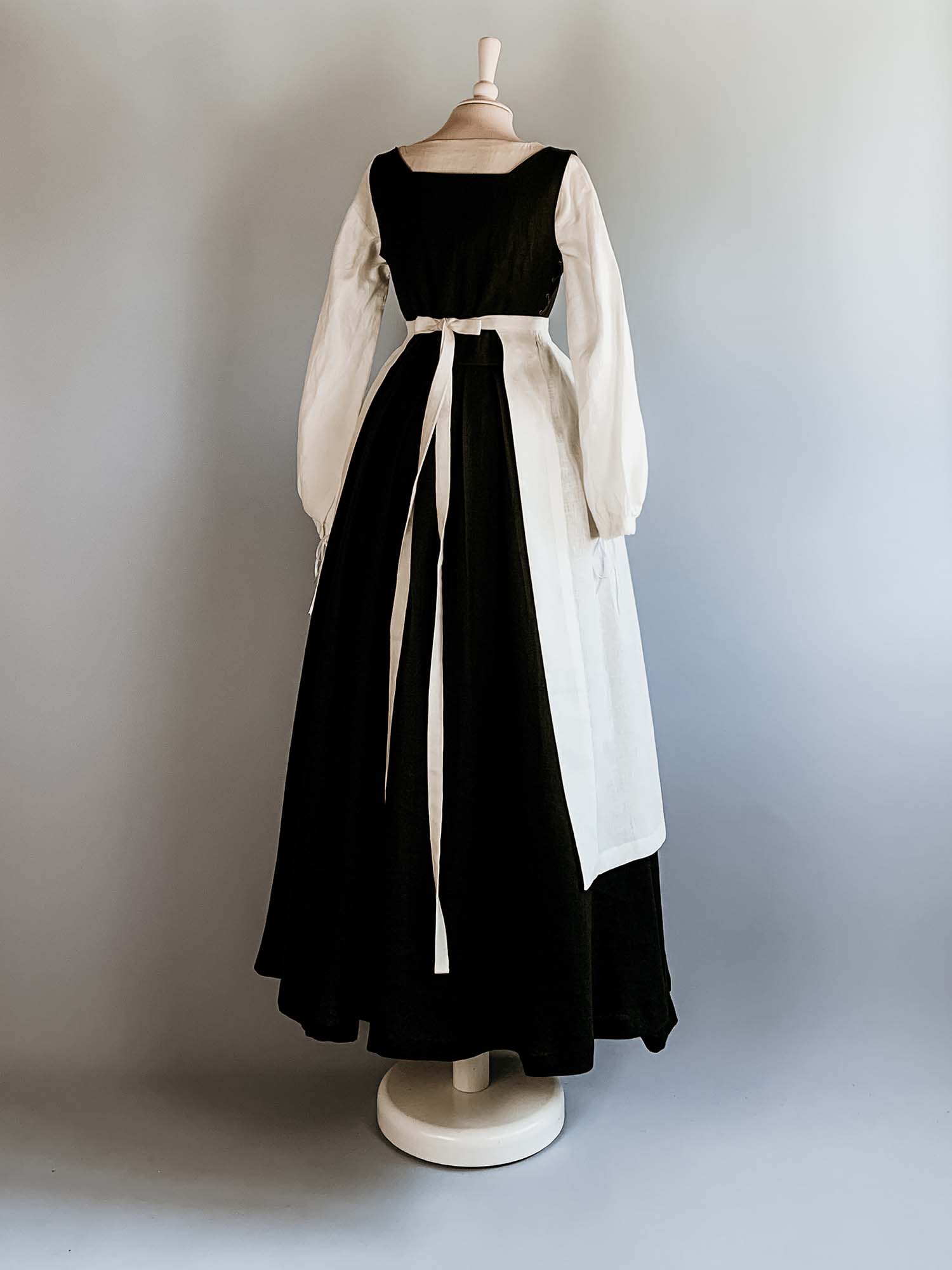 Linen Apron in White Linen - Atelier Serraspina