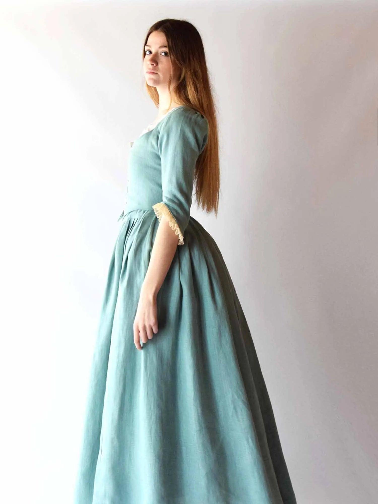 LOUISE, 18th-Century Dress in Almond Green Linen - Atelier Serraspina