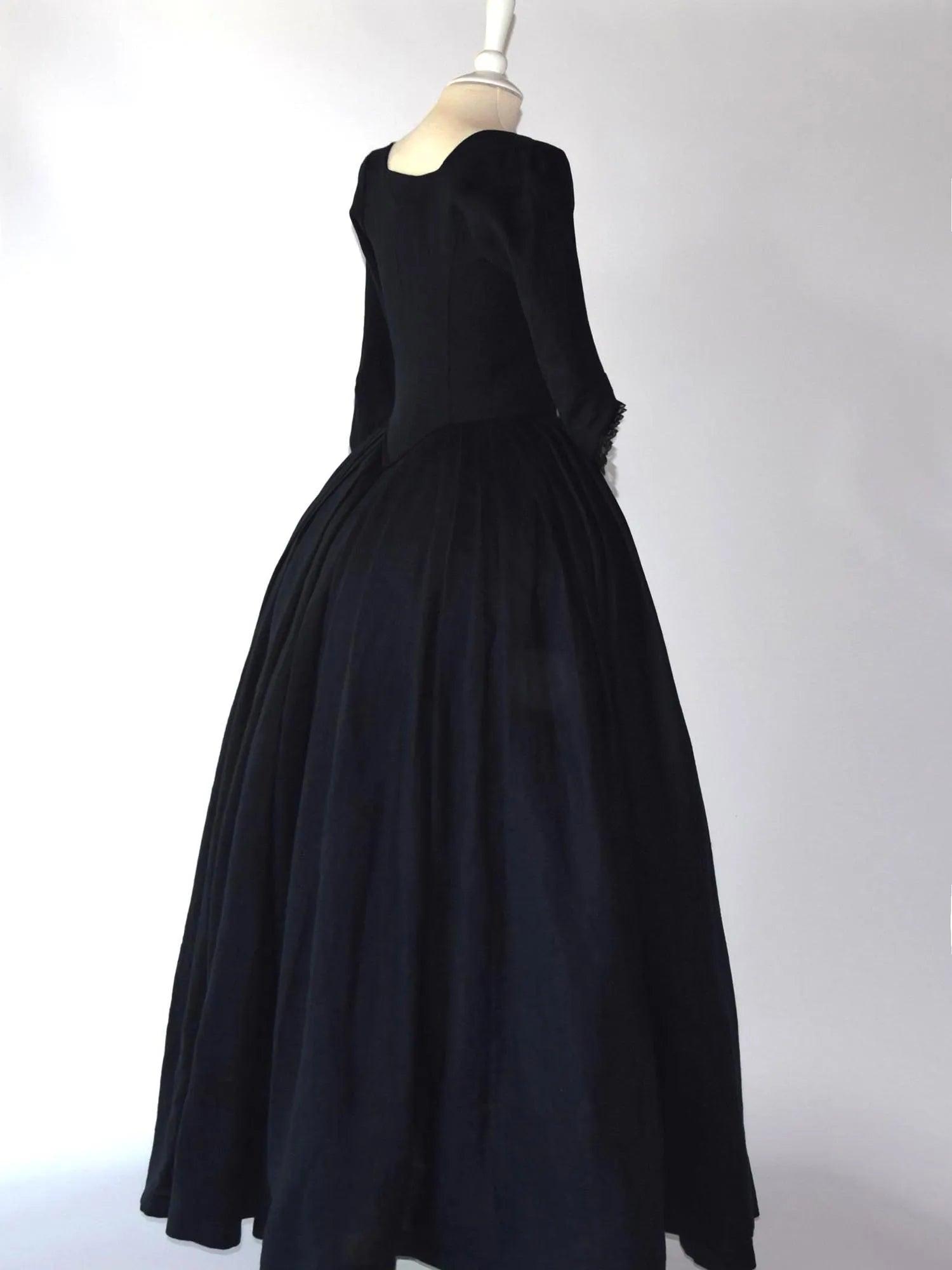 LOUISE, 18th-Century Dress In Black Linen - Atelier Serraspina