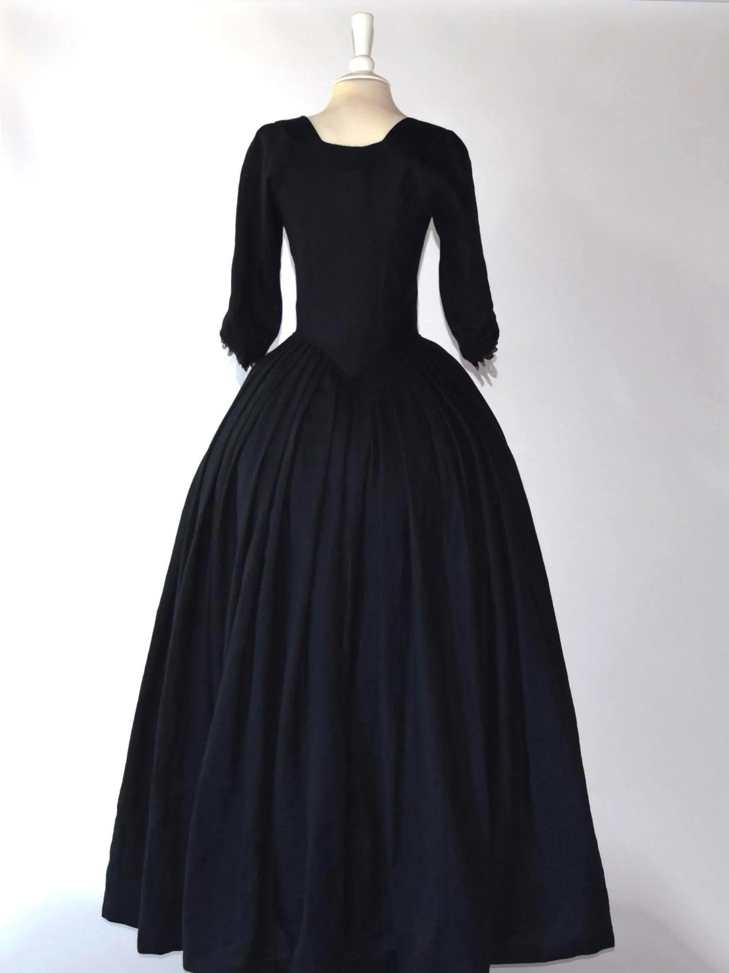 LOUISE, 18th-Century Dress In Black Linen - Atelier Serraspina