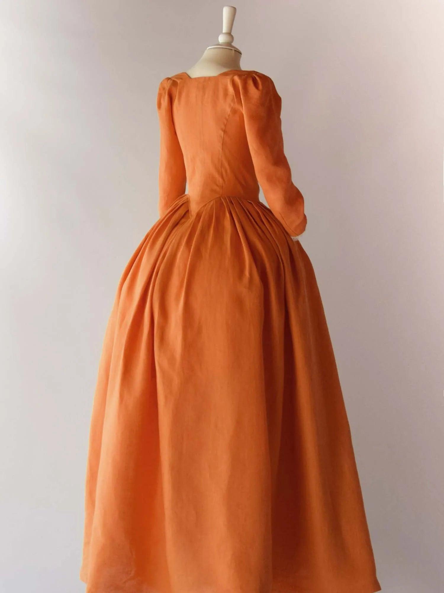 LOUISE, 18th-Century Dress in Apricot Linen - Atelier Serraspina
