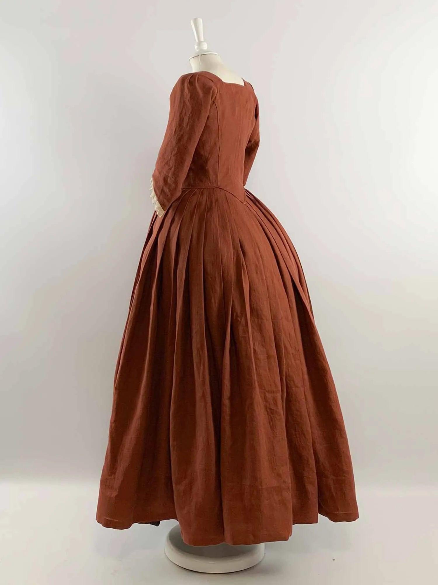 LOUISE, 18th-Century Dress In Rust Orange Linen - Atelier Serraspina