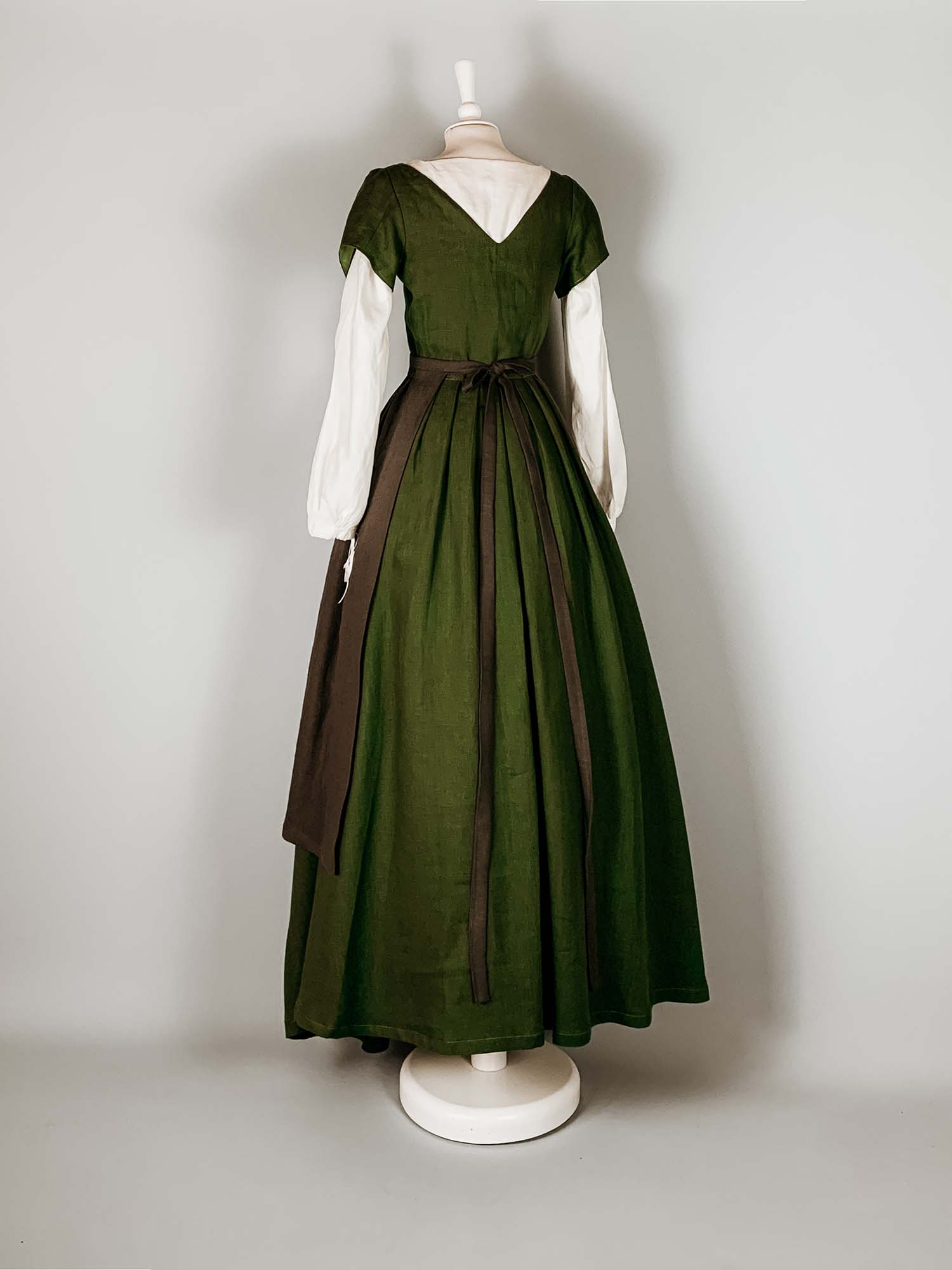 Renaissance Costume DIANA in Moss Green &amp; Dark Gray Linen - Atelier Serraspina