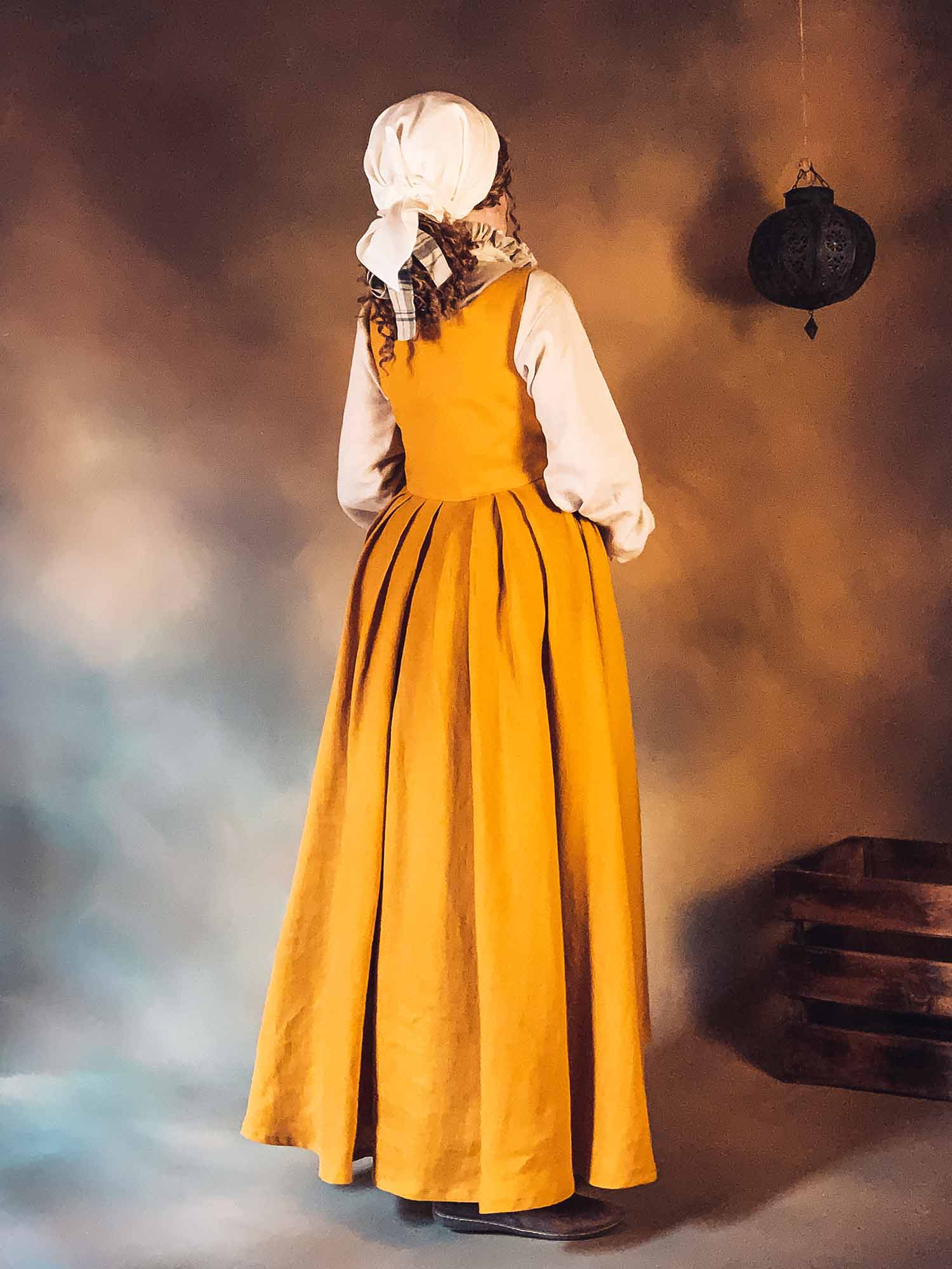 Renaissance Dress, Side-Lacing Sleeveless Kirtle in Mango Linen