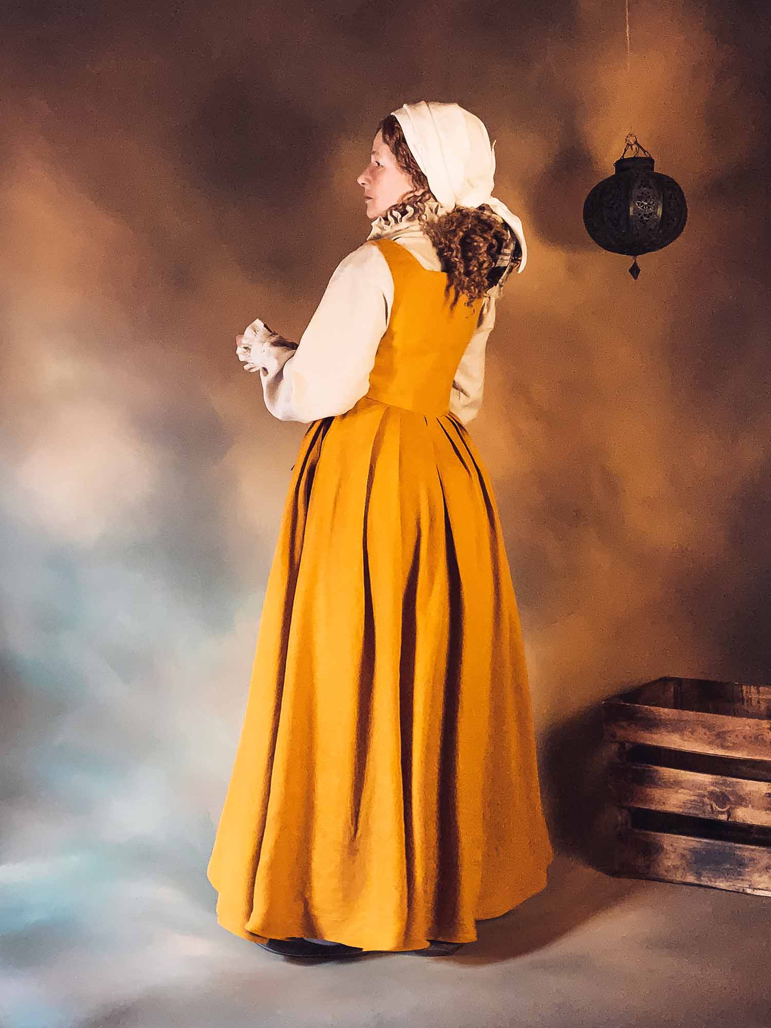 Renaissance Dress, Side-Lacing Sleeveless Kirtle in Mango Linen