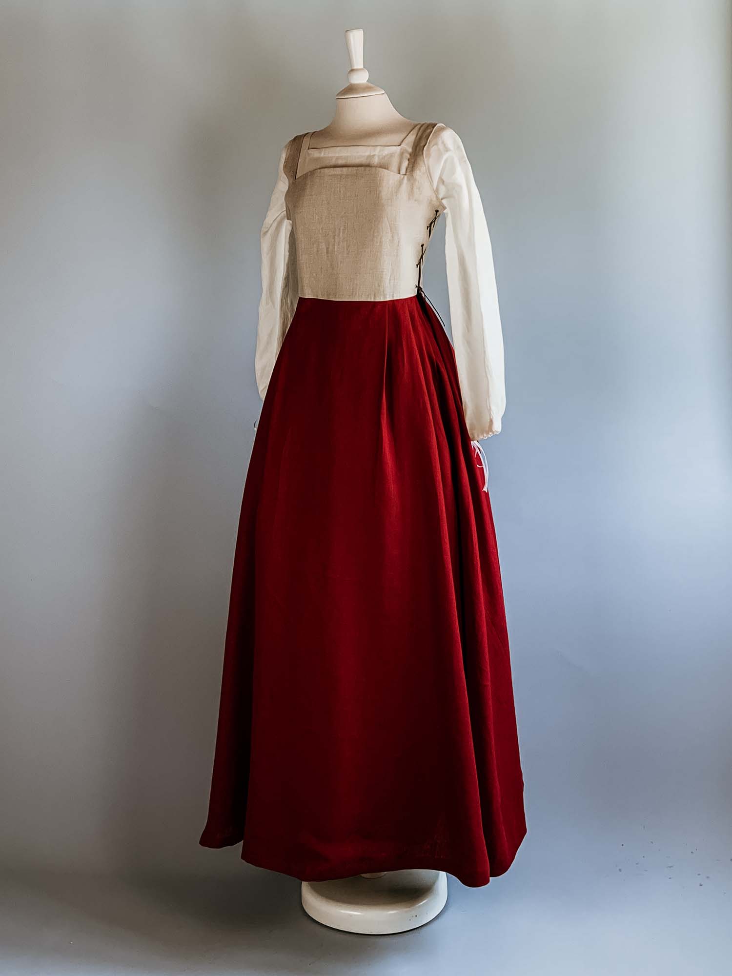 Renaissance Dress, Side-Lacing Sleeveless Kirtle in Undyed & Cherry Red Linen - Renaissance Costumes - Atelier Serraspina