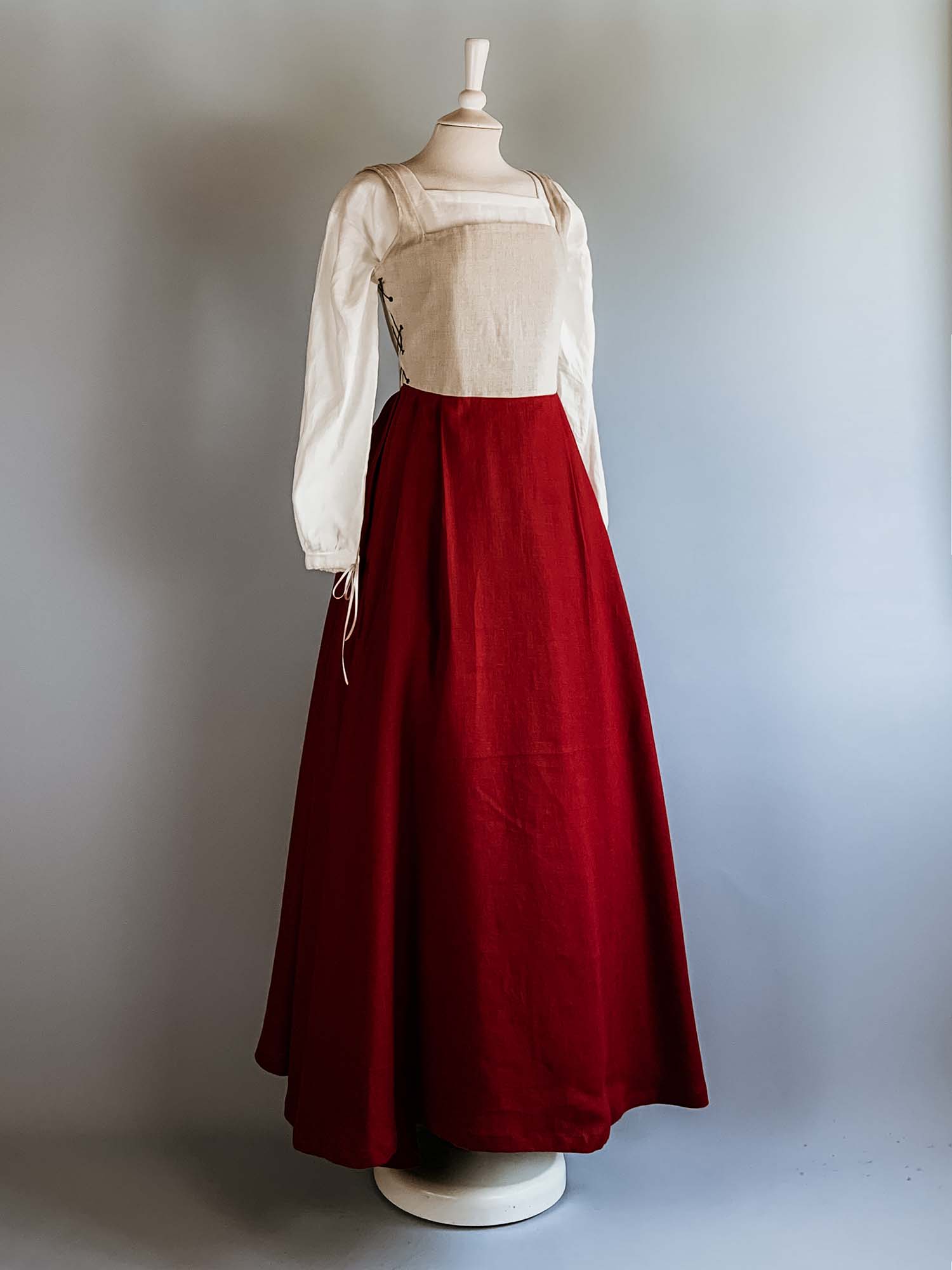 Renaissance Dress, Side-Lacing Sleeveless Kirtle in Undyed & Cherry Red Linen - Renaissance Costumes - Atelier Serraspina