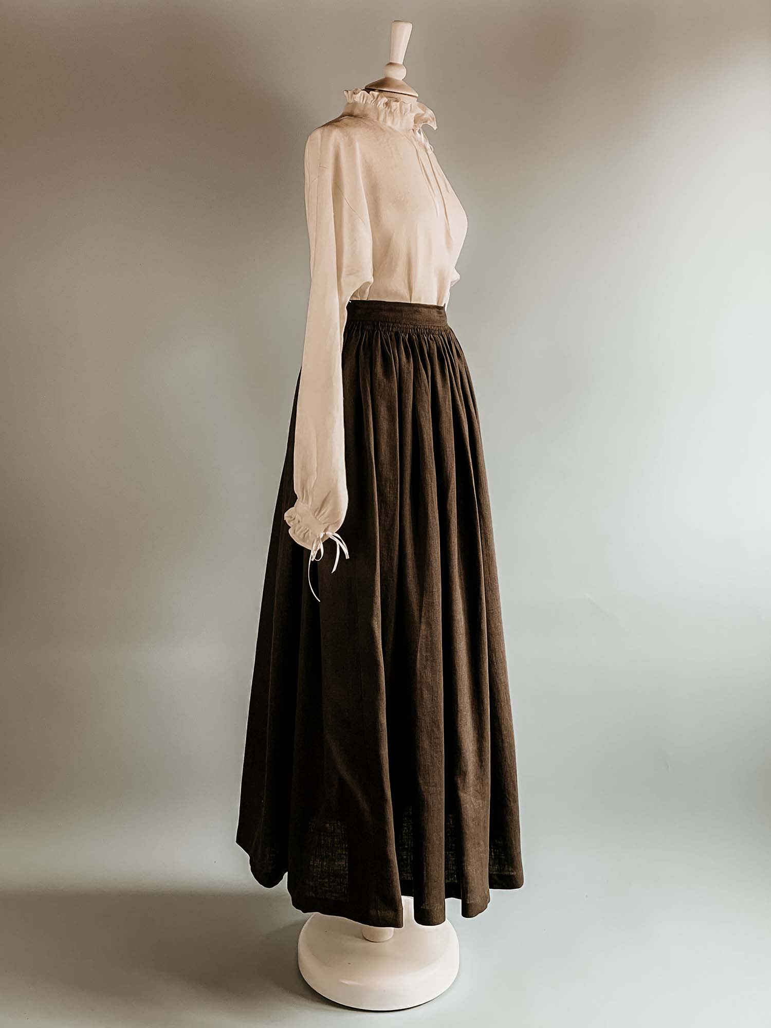 Renaissance Skirt in Dark Gray Linen - Renaissance Costumes - Atelier Serraspina