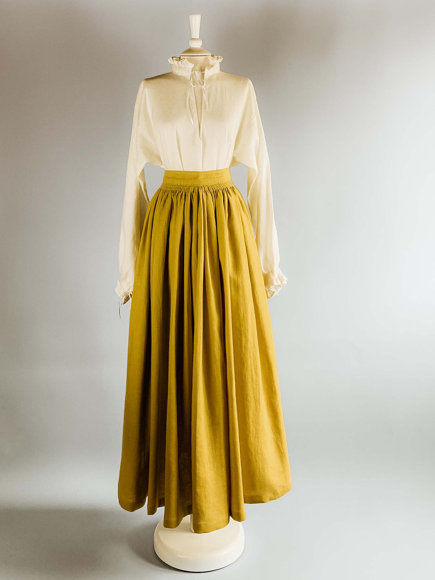 Renaissance Skirt in Mango Linen - Renaissance Costumes - Atelier Serraspina