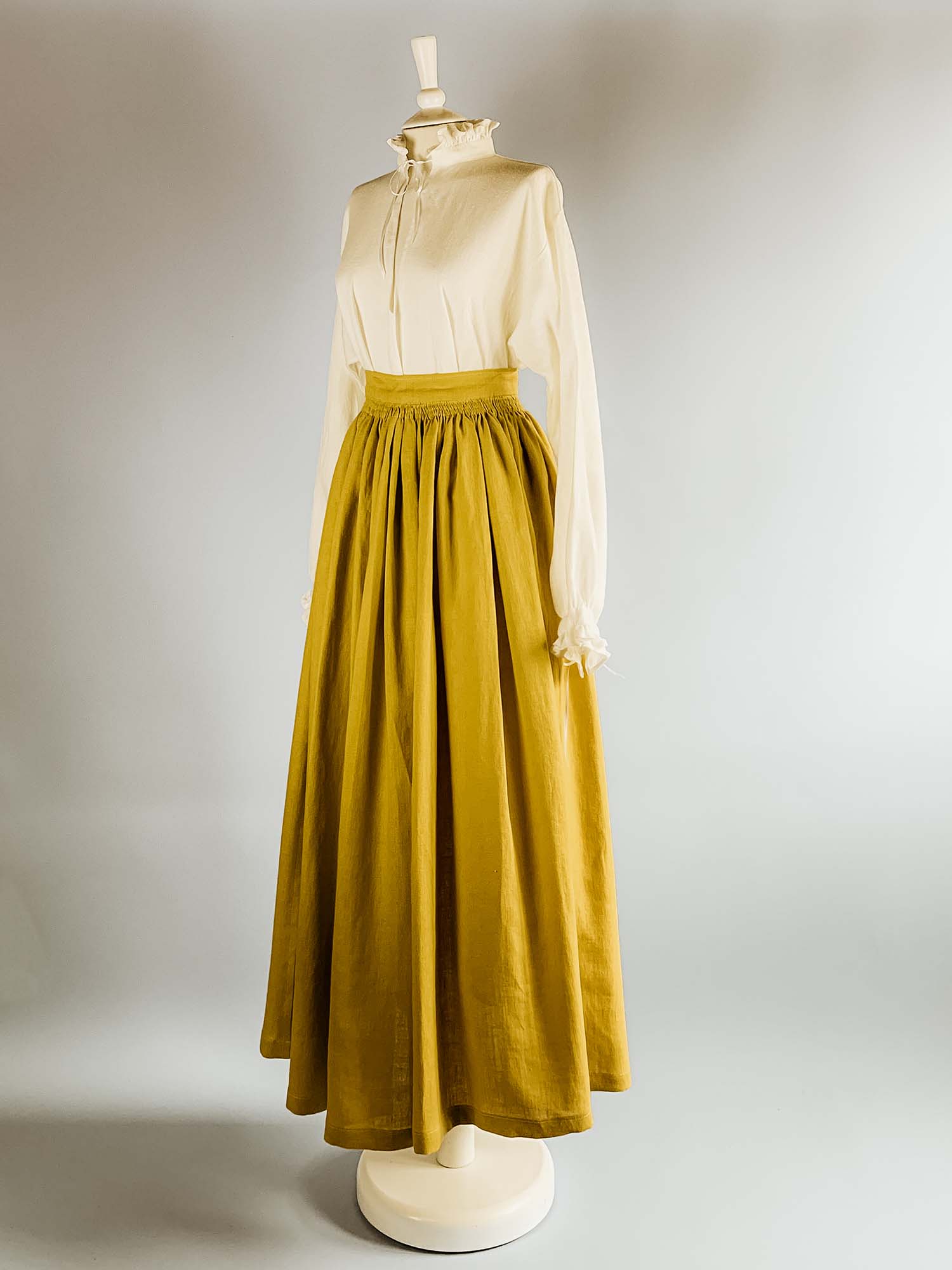 Renaissance Skirt in Mango Linen - Renaissance Costumes - Atelier Serraspina