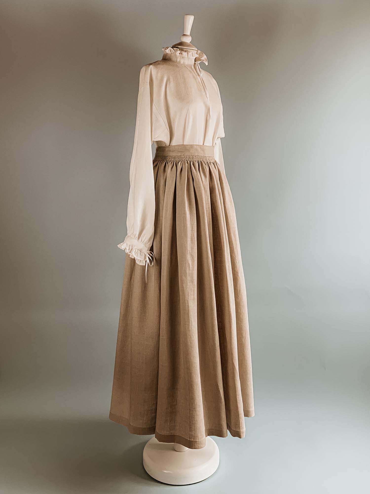 Renaissance Skirt in Undyed Linen - Renaissance Costumes - Atelier Serraspina