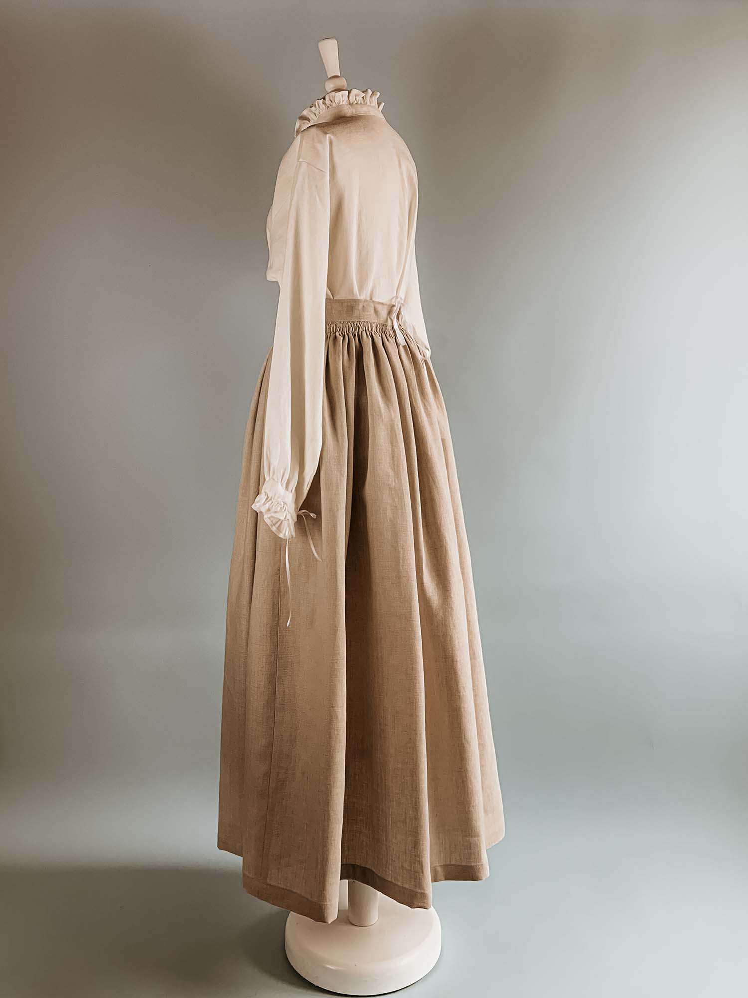 Renaissance Skirt in Undyed Linen - Renaissance Costumes - Atelier Serraspina