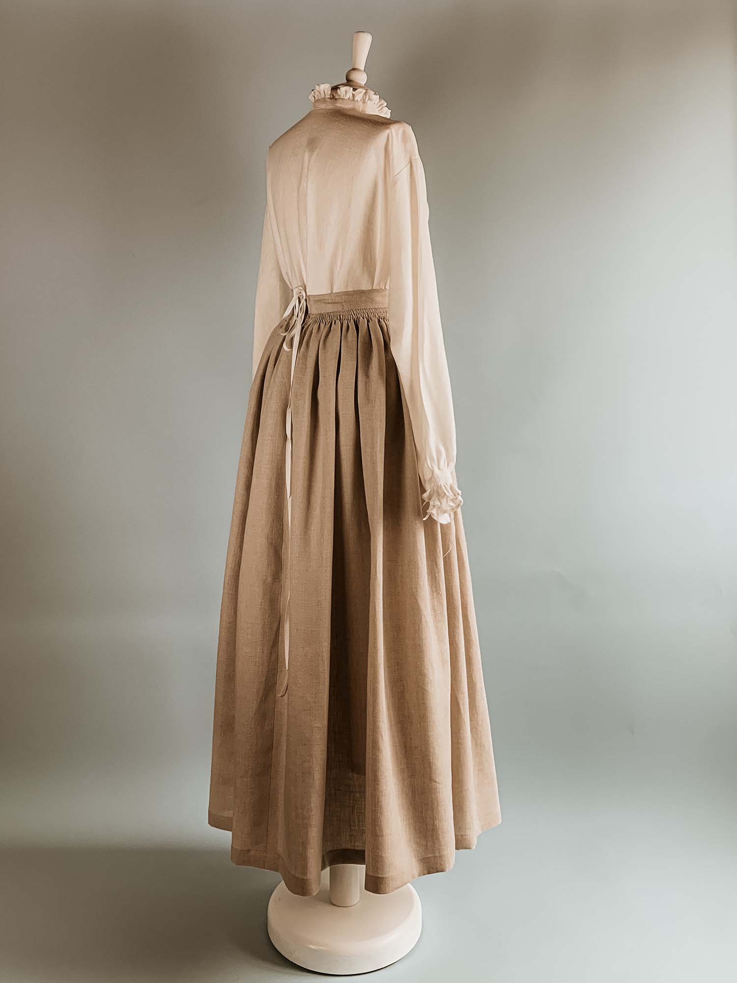 Renaissance Skirt in Undyed Linen - Renaissance Costumes - Atelier Serraspina