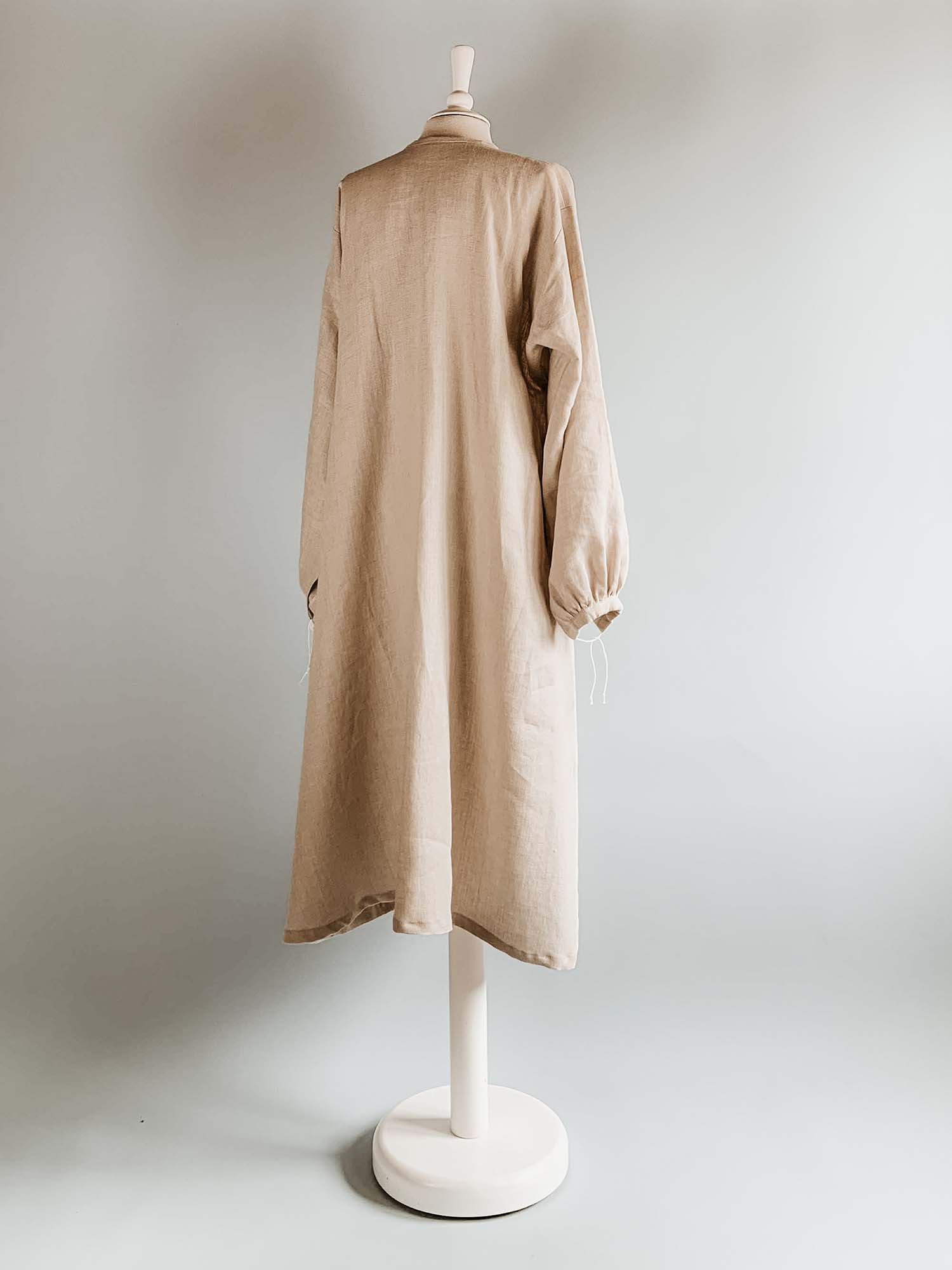 Renaissance Smock in Undyed Linen with Plain Collar - Renaissance Chemises - Atelier Serraspina