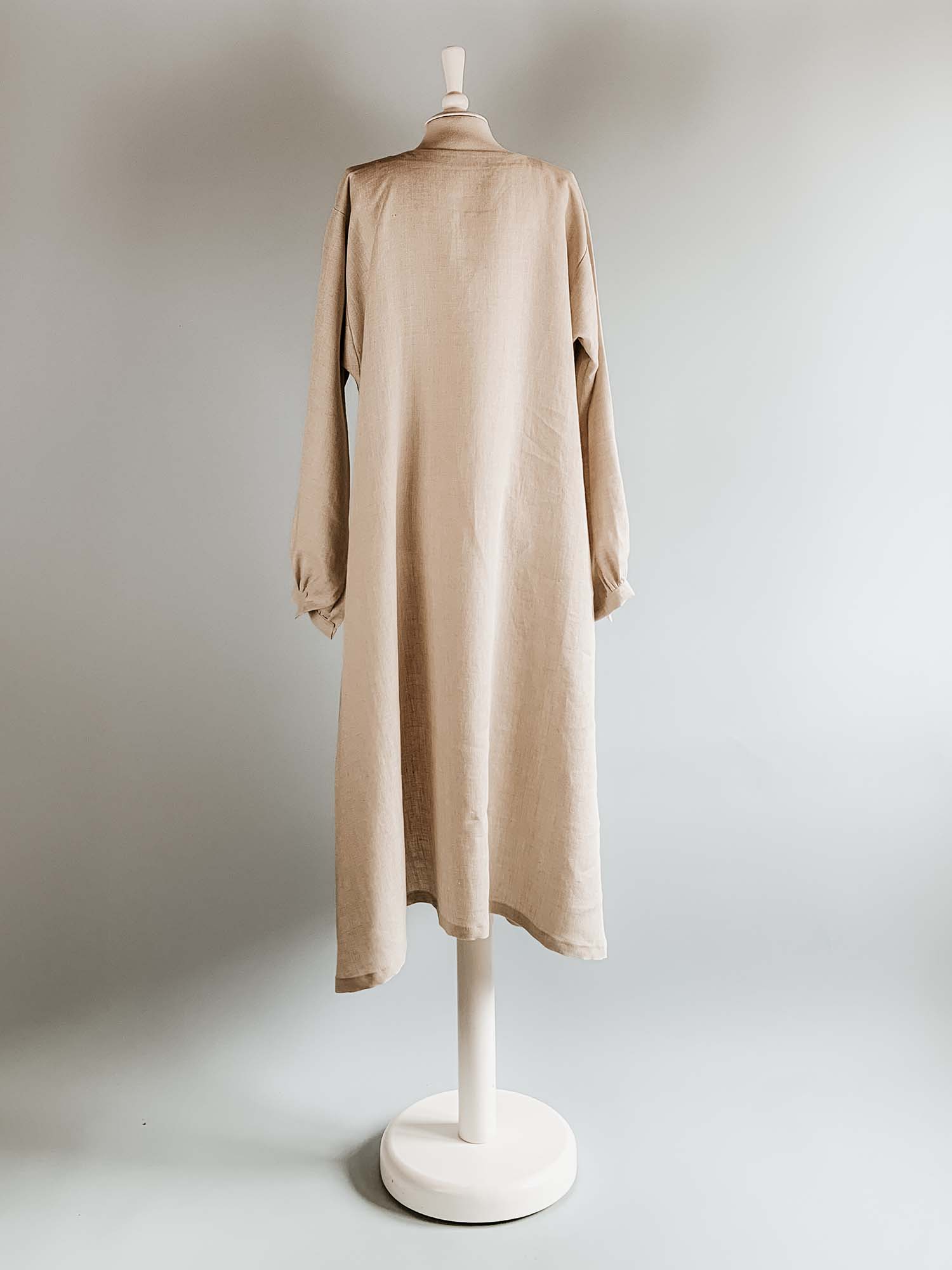 Renaissance Smock in Undyed Linen with Square Neckline - Renaissance Chemises - Atelier Serraspina