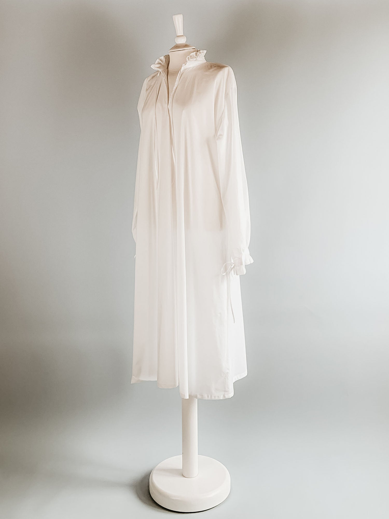 Renaissance Smock in White Cotton with Frilled Collar - Renaissance Chemises - Atelier Serraspina