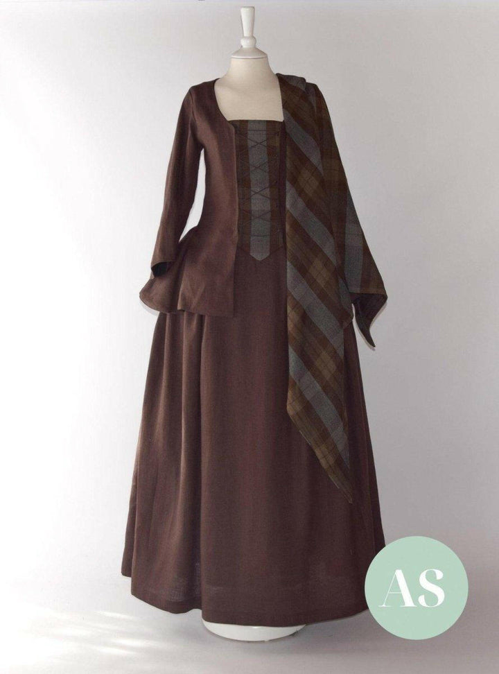 JANET, Colonial Costume in Chocolate Linen and Outlander Tartan Shawl - Atelier Serraspina